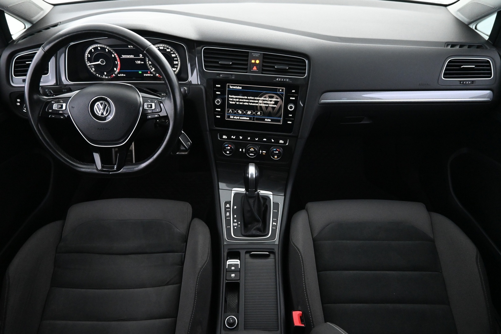 VOLKSWAGEN Golf 2018