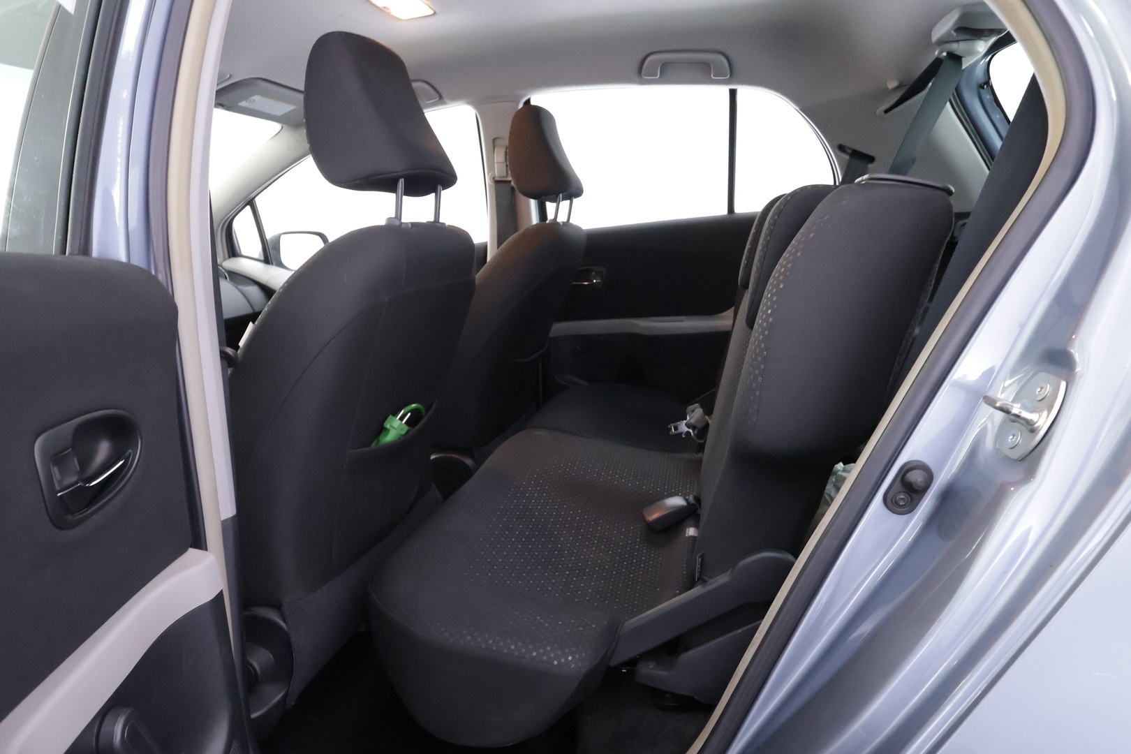 TOYOTA Yaris 2011