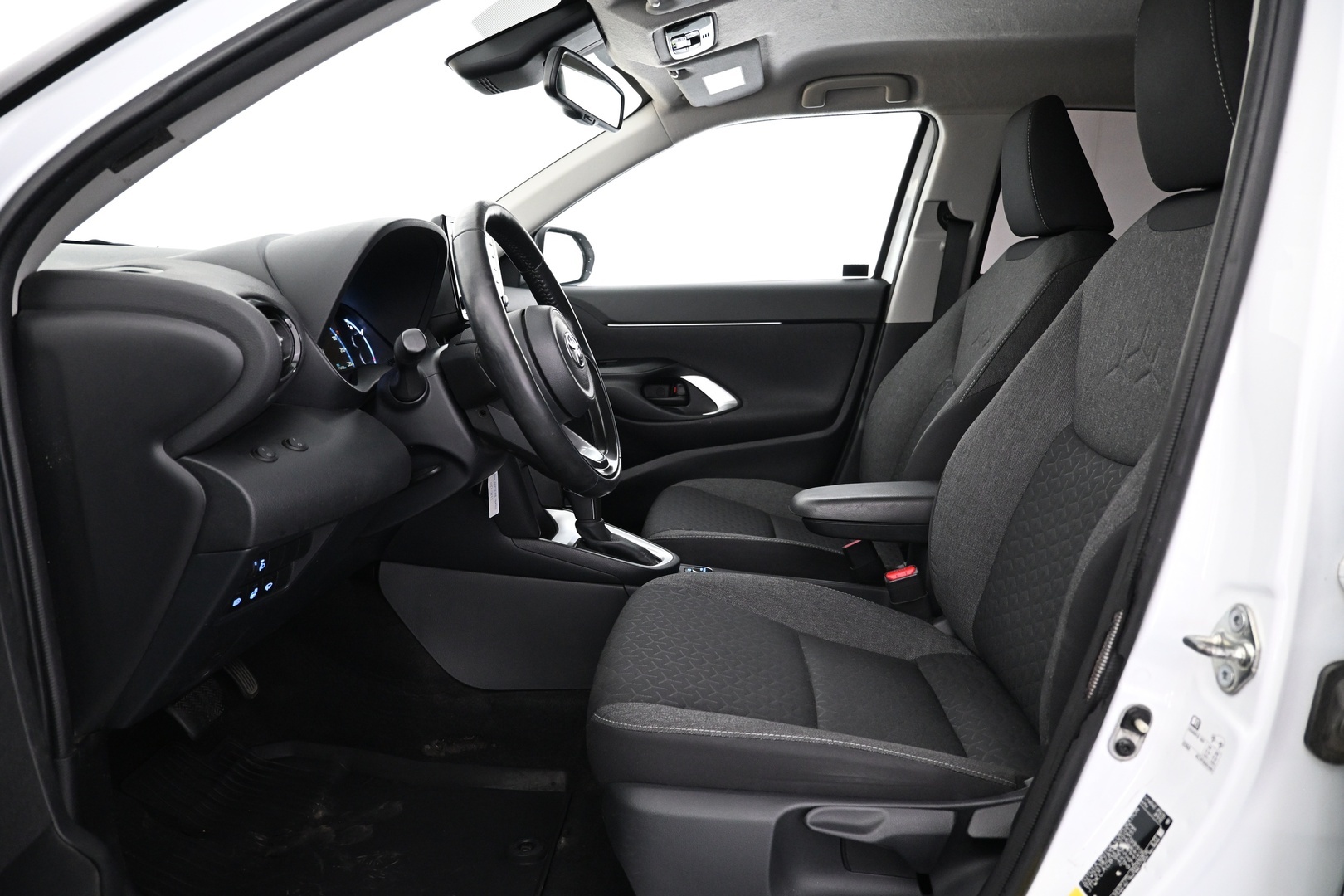 TOYOTA Yaris Cross 2024