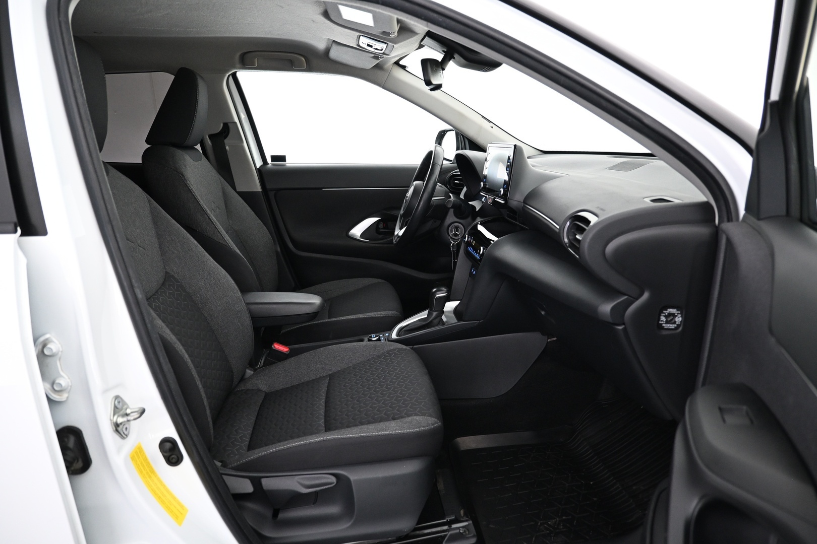 TOYOTA Yaris Cross 2024