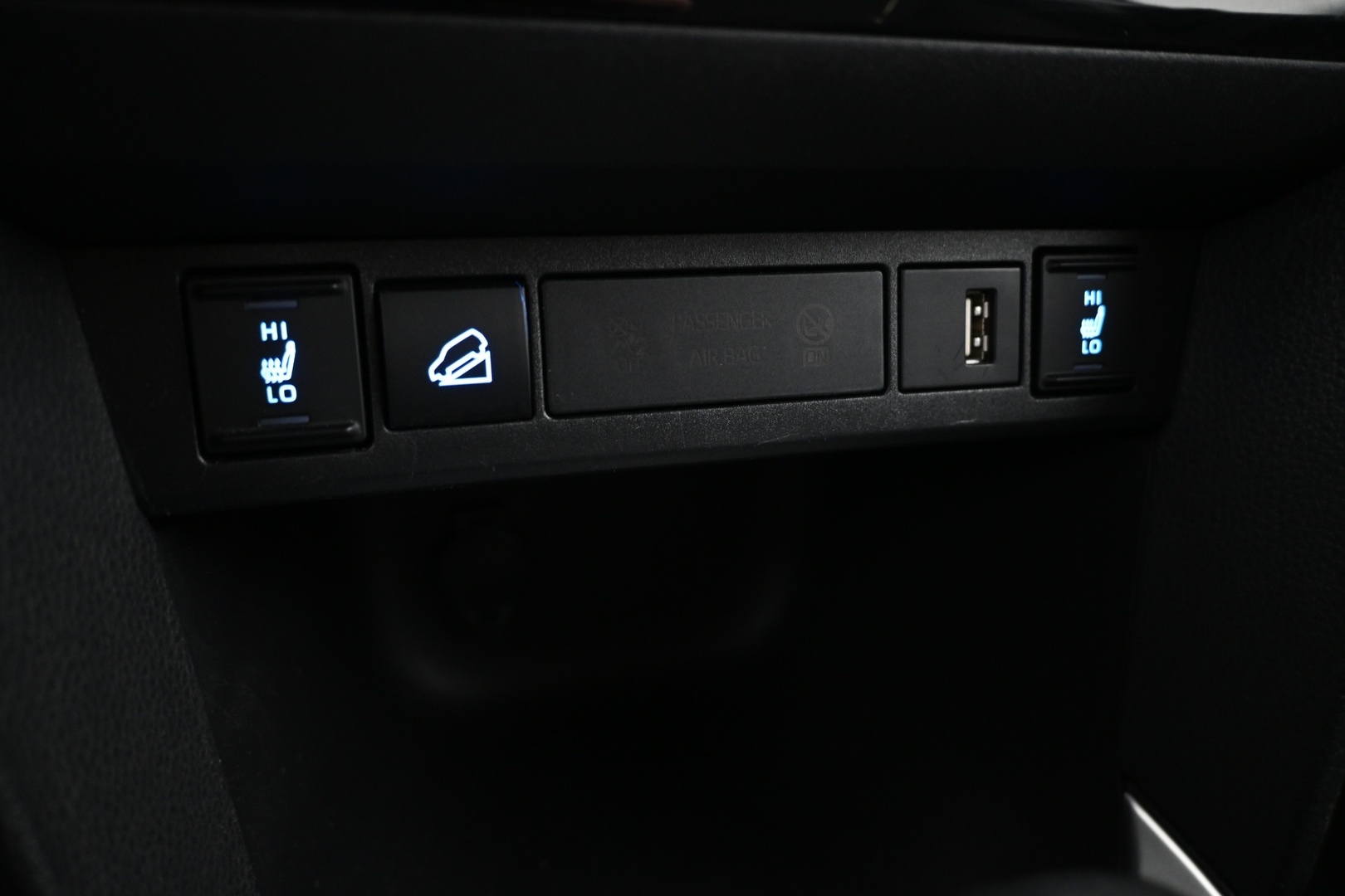 TOYOTA Yaris Cross 2024