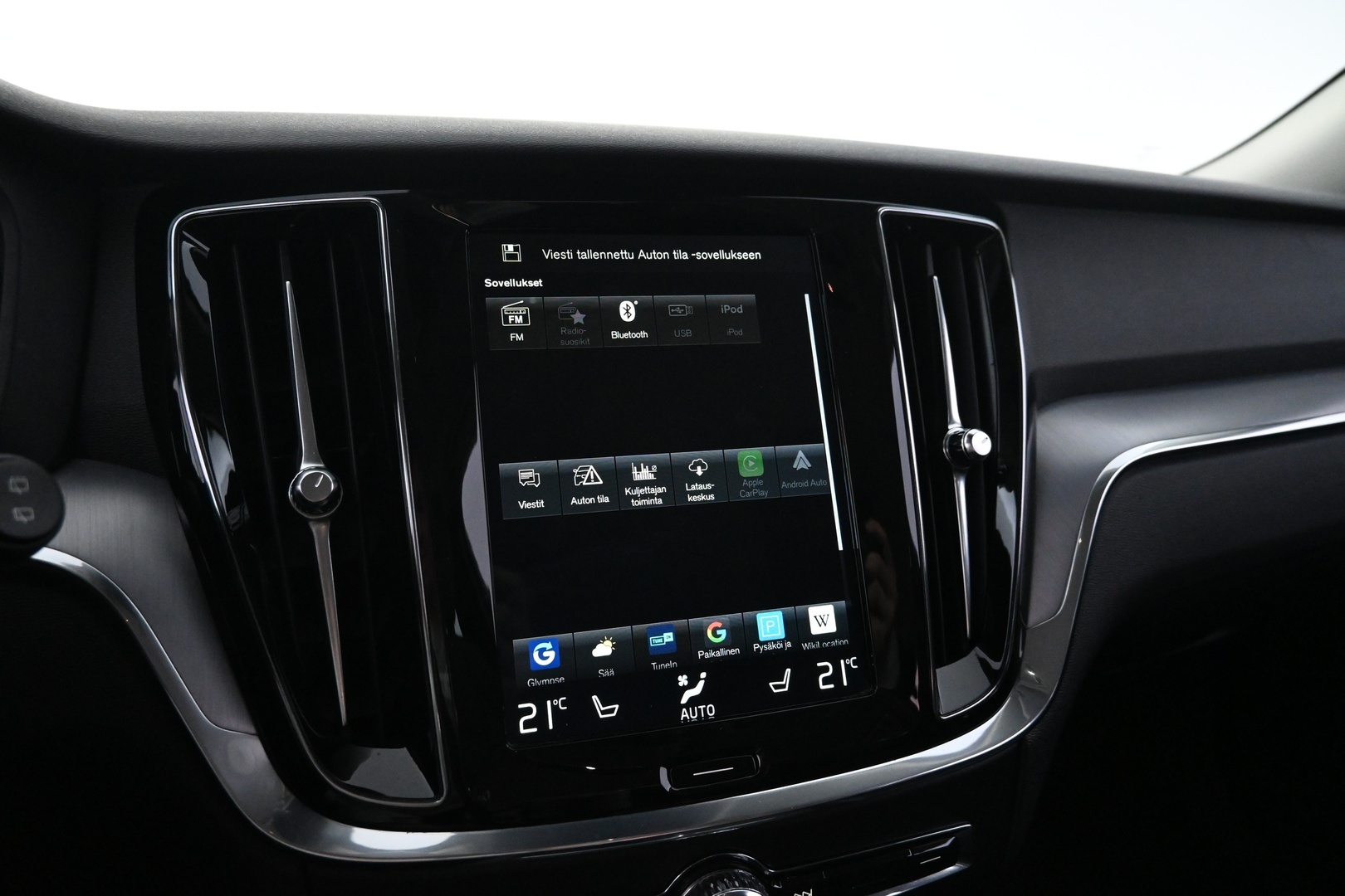 VOLVO V60 2021
