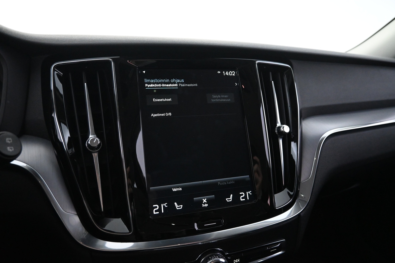 VOLVO V60 2021