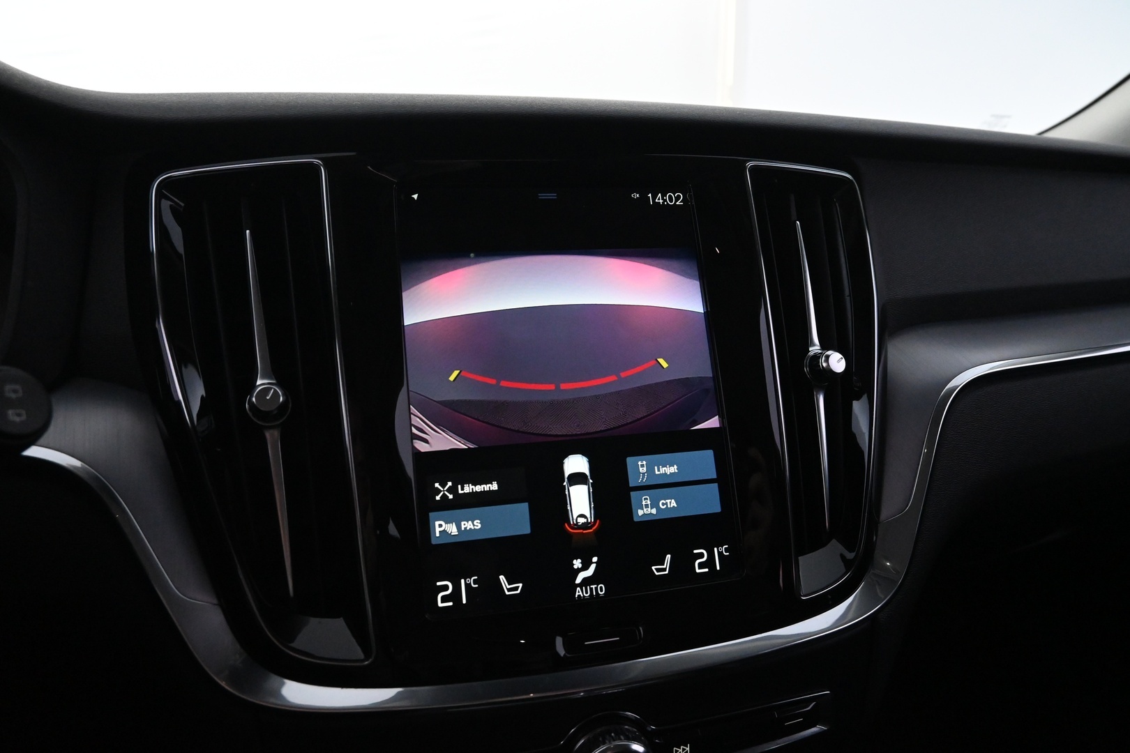 VOLVO V60 2021