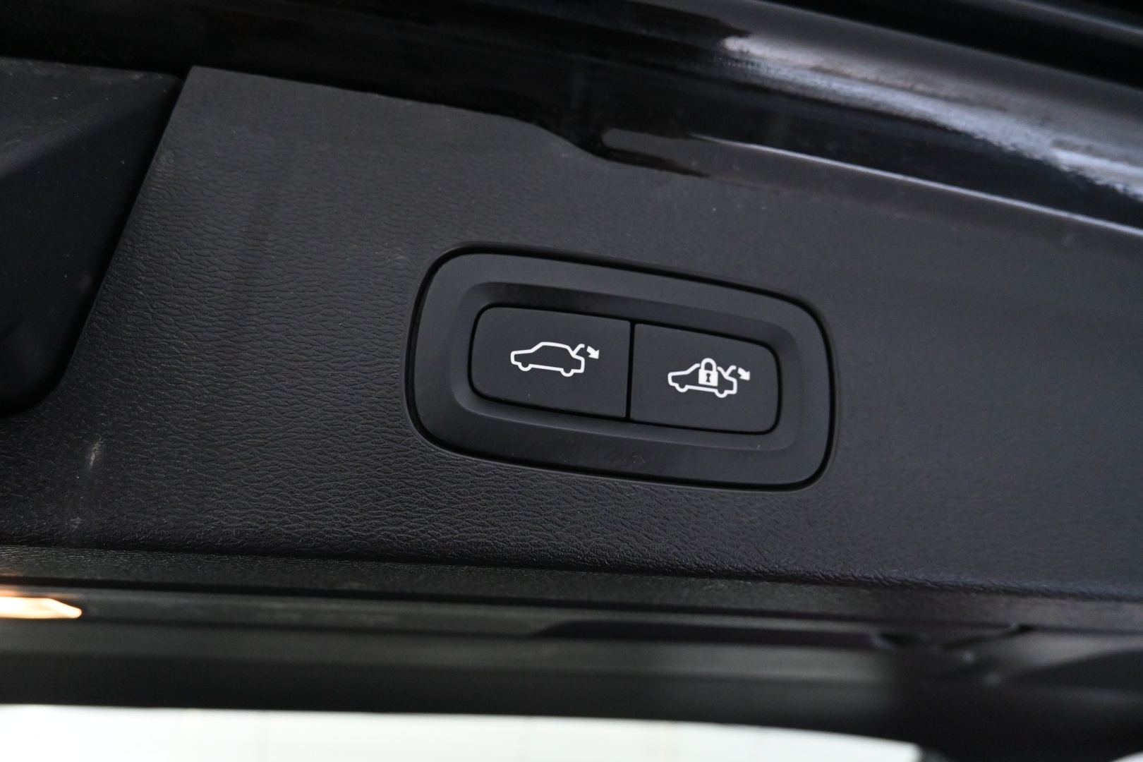 VOLVO V60 2021