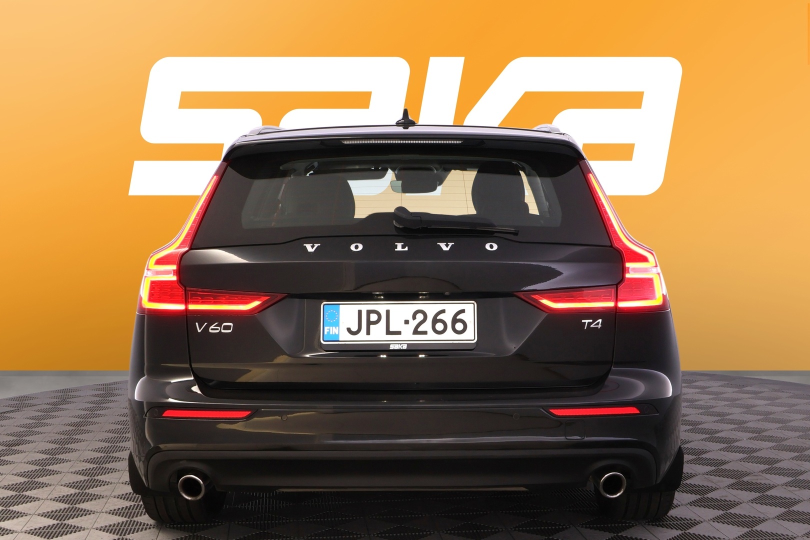 VOLVO V60 2021