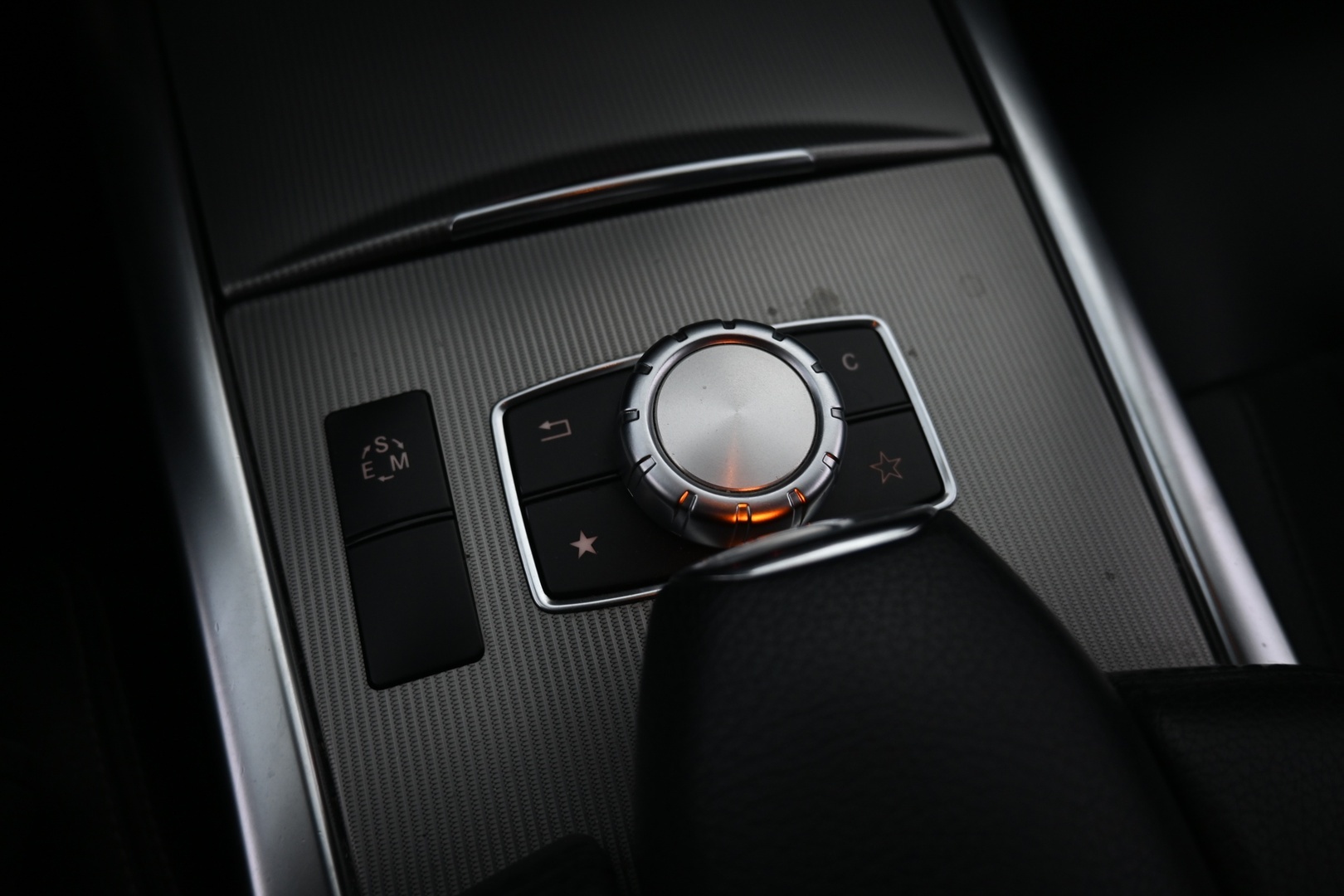 MERCEDES-BENZ E 2013