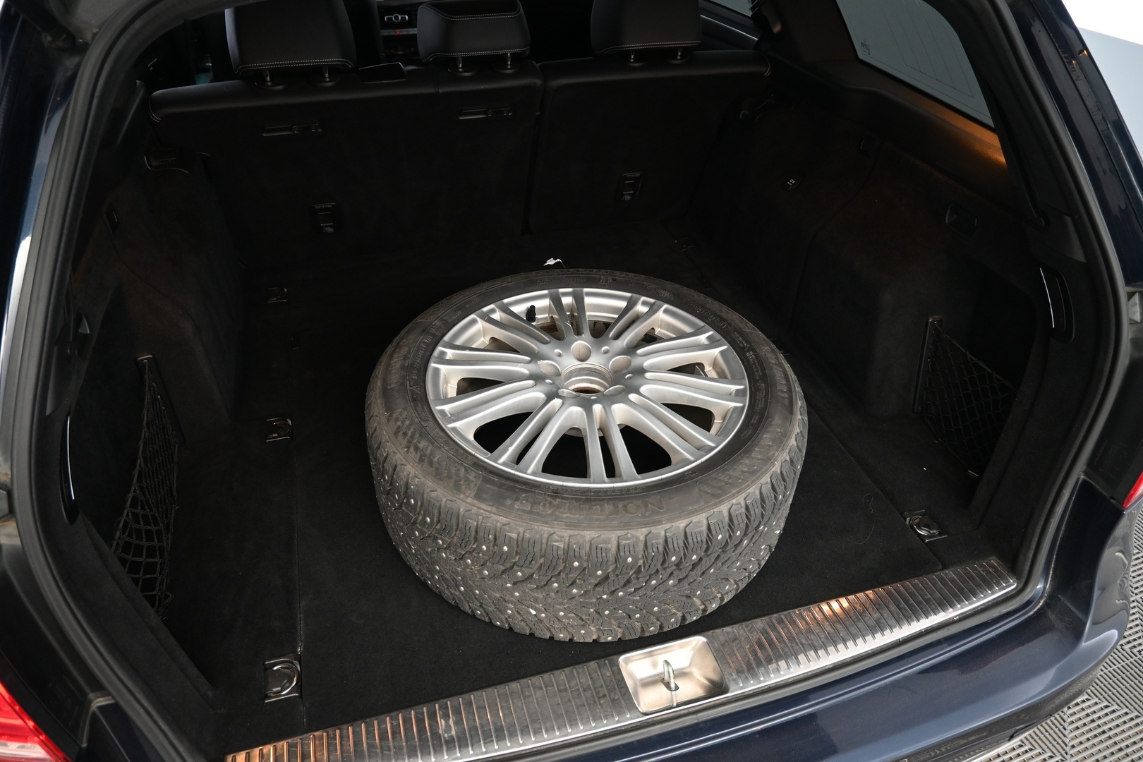 MERCEDES-BENZ E 2013