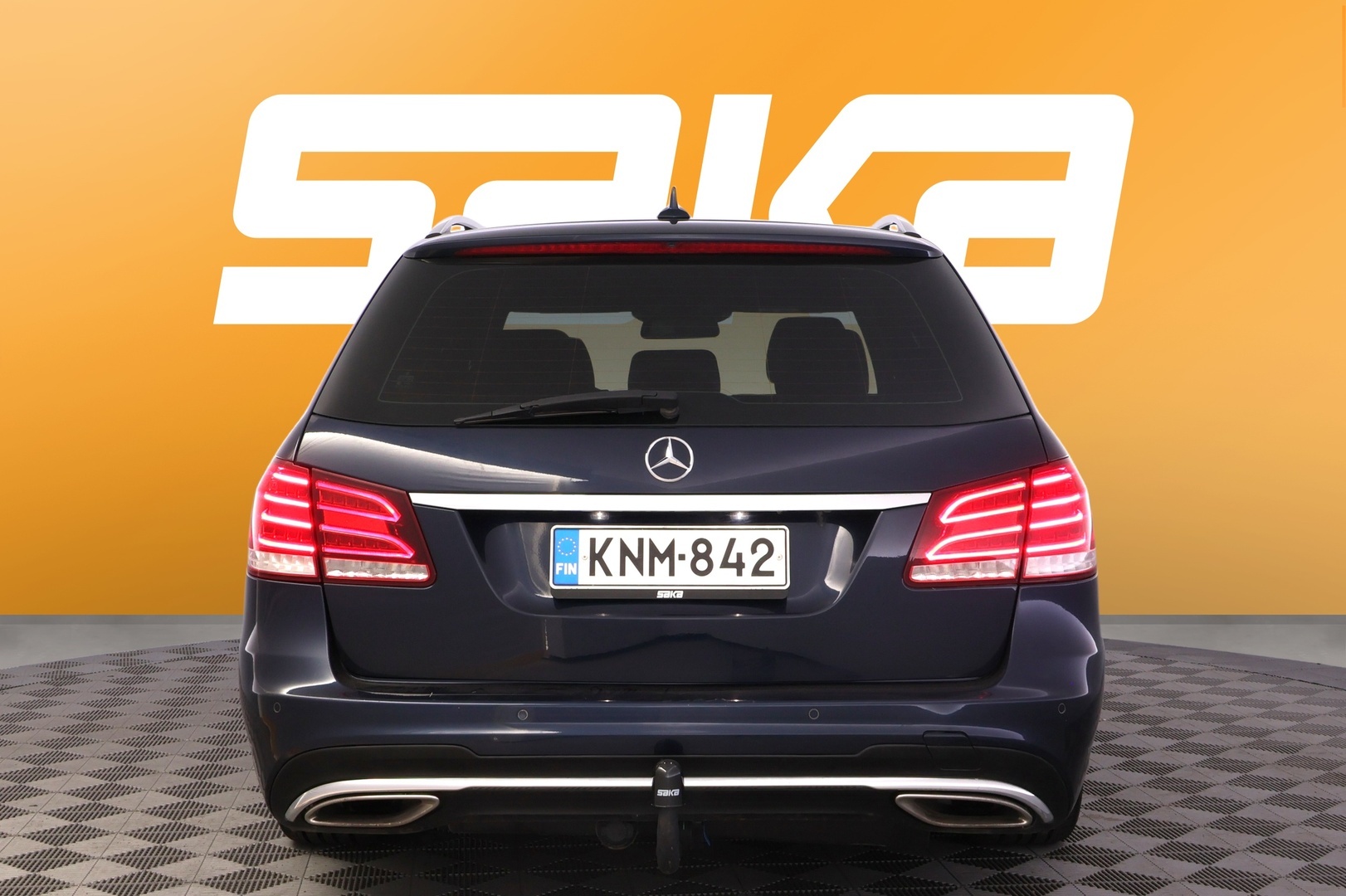 MERCEDES-BENZ E 2013