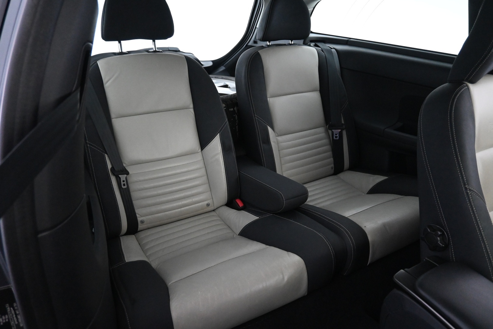 VOLVO C30 2012