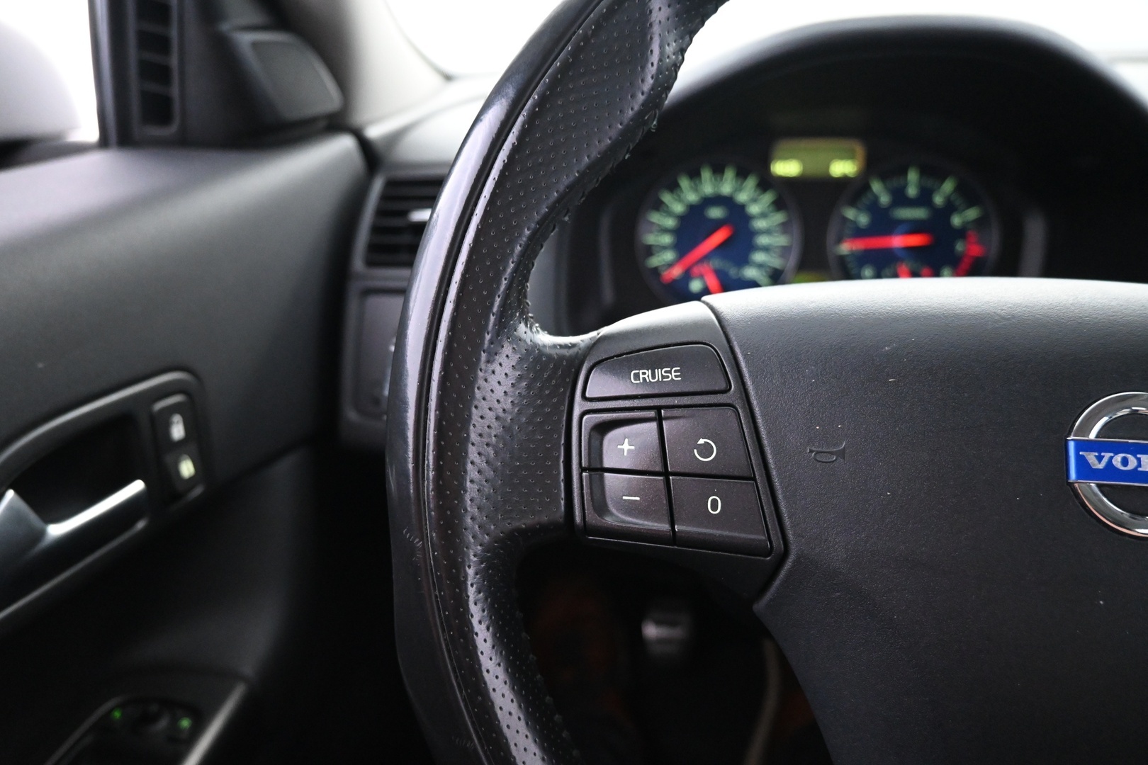 VOLVO C30 2012