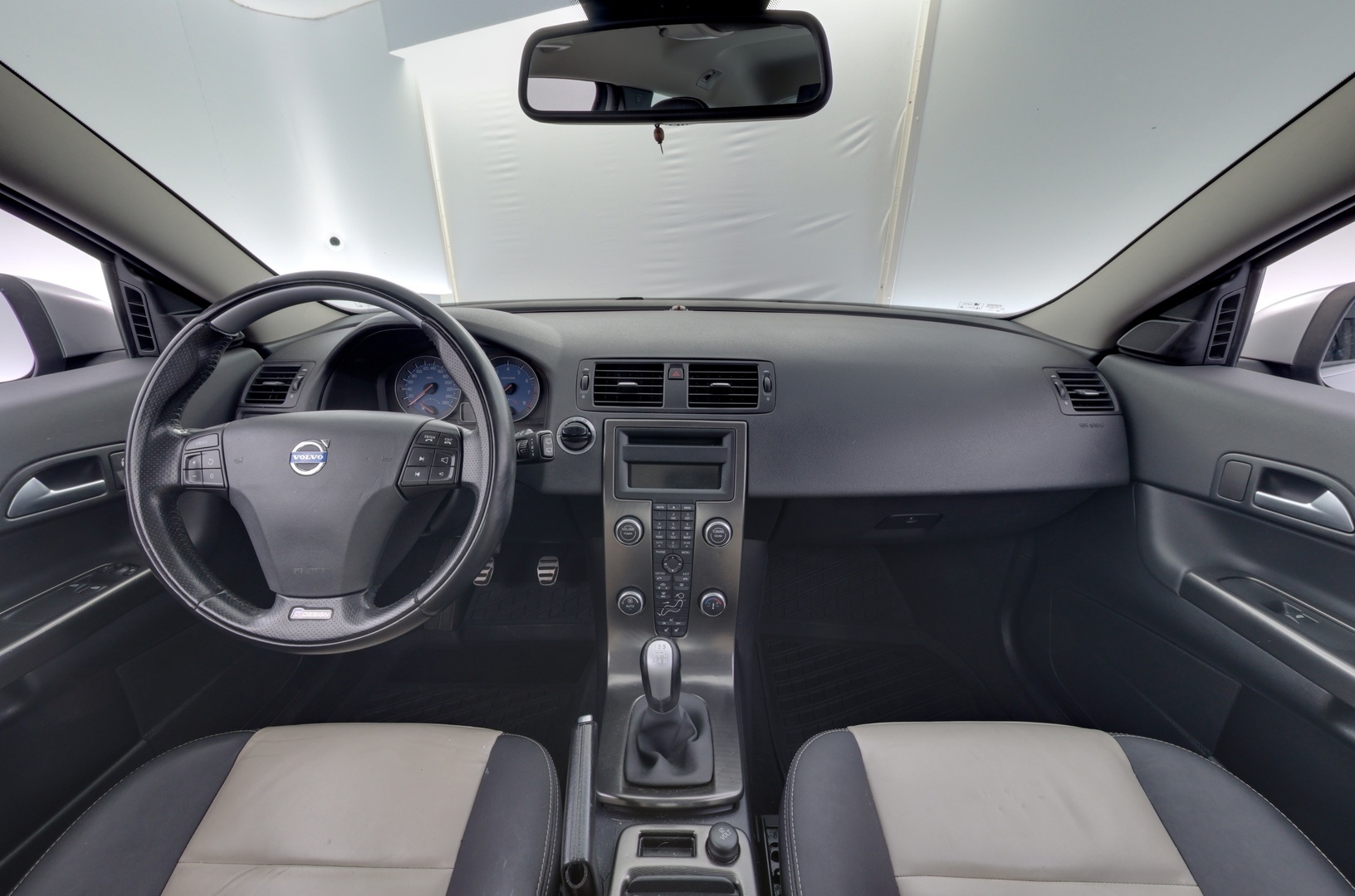 VOLVO C30 2012