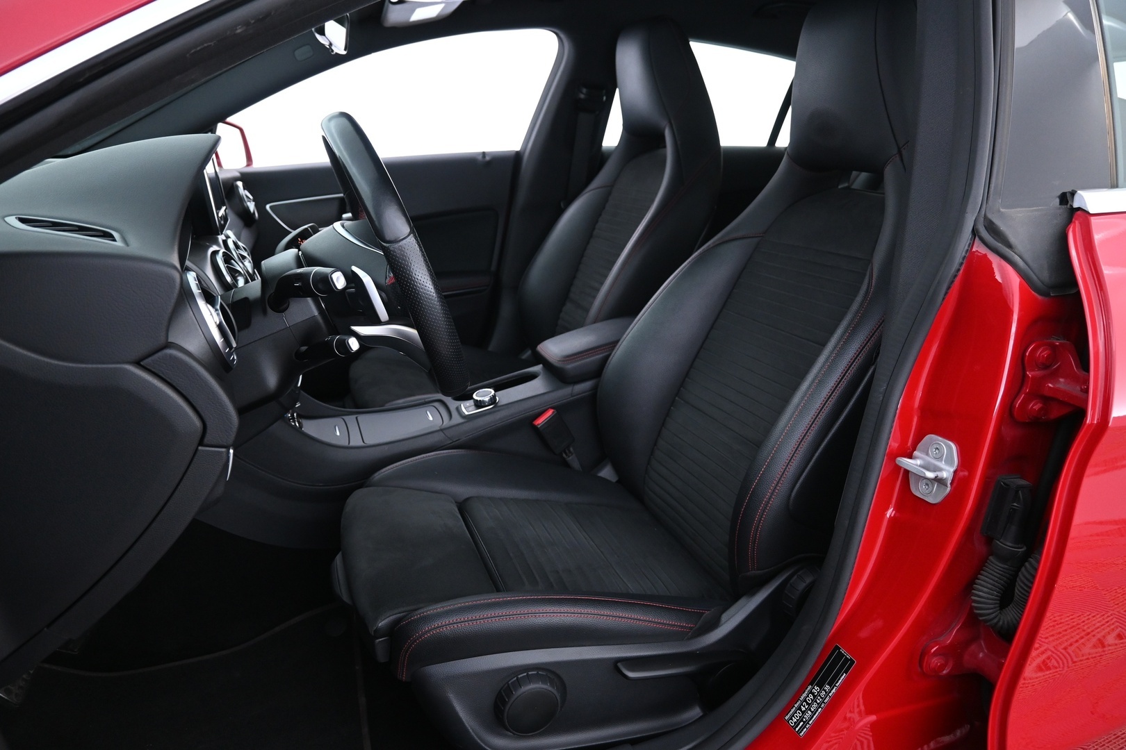 MERCEDES-BENZ CLA 2016