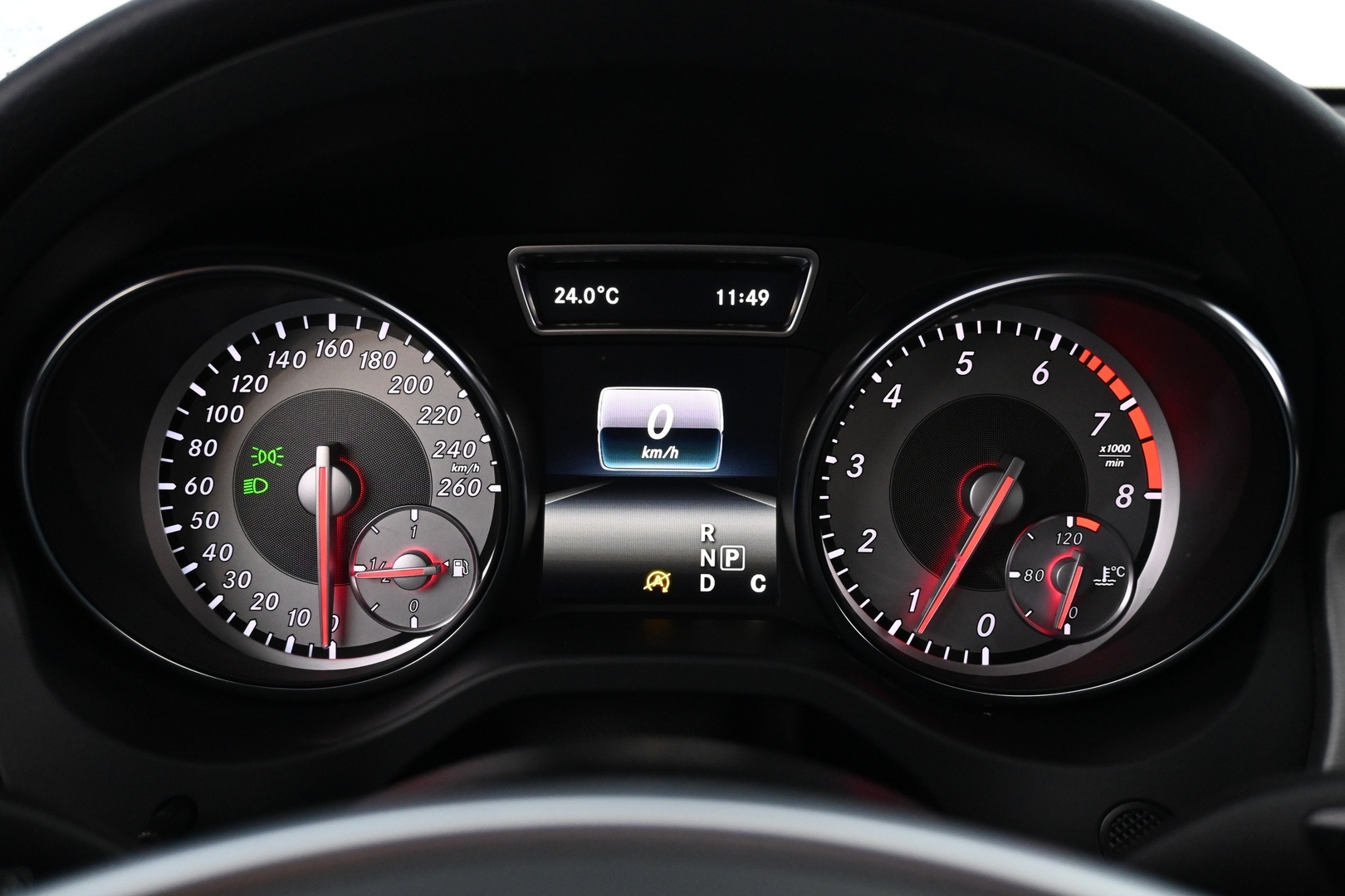 MERCEDES-BENZ CLA 2016