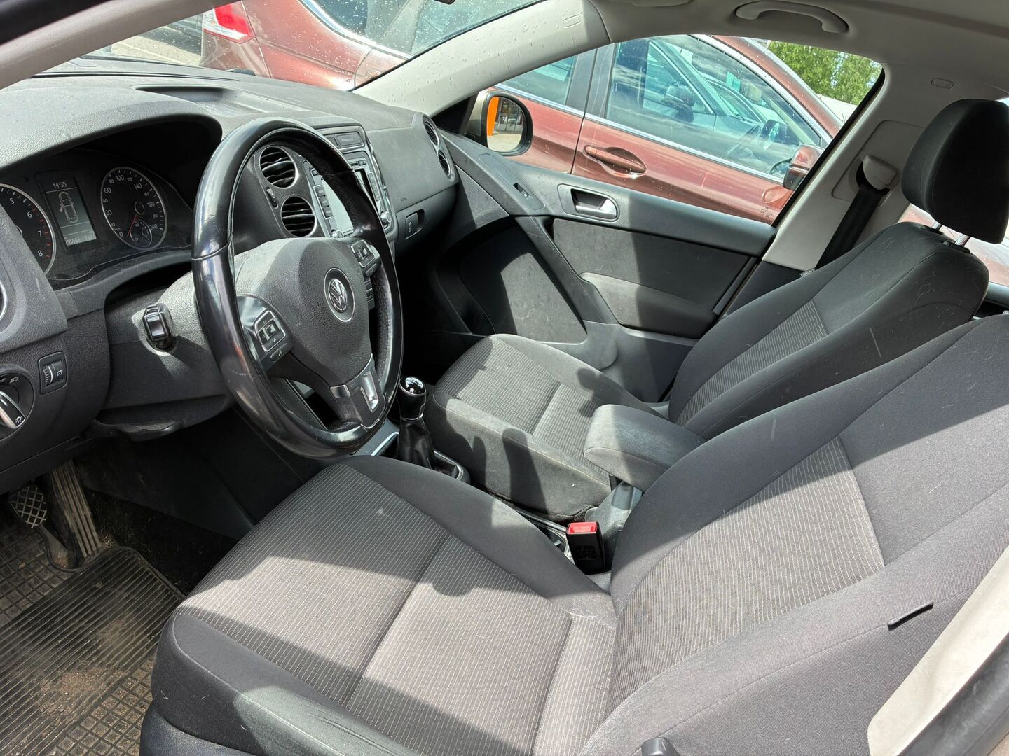 VOLKSWAGEN Tiguan 2013