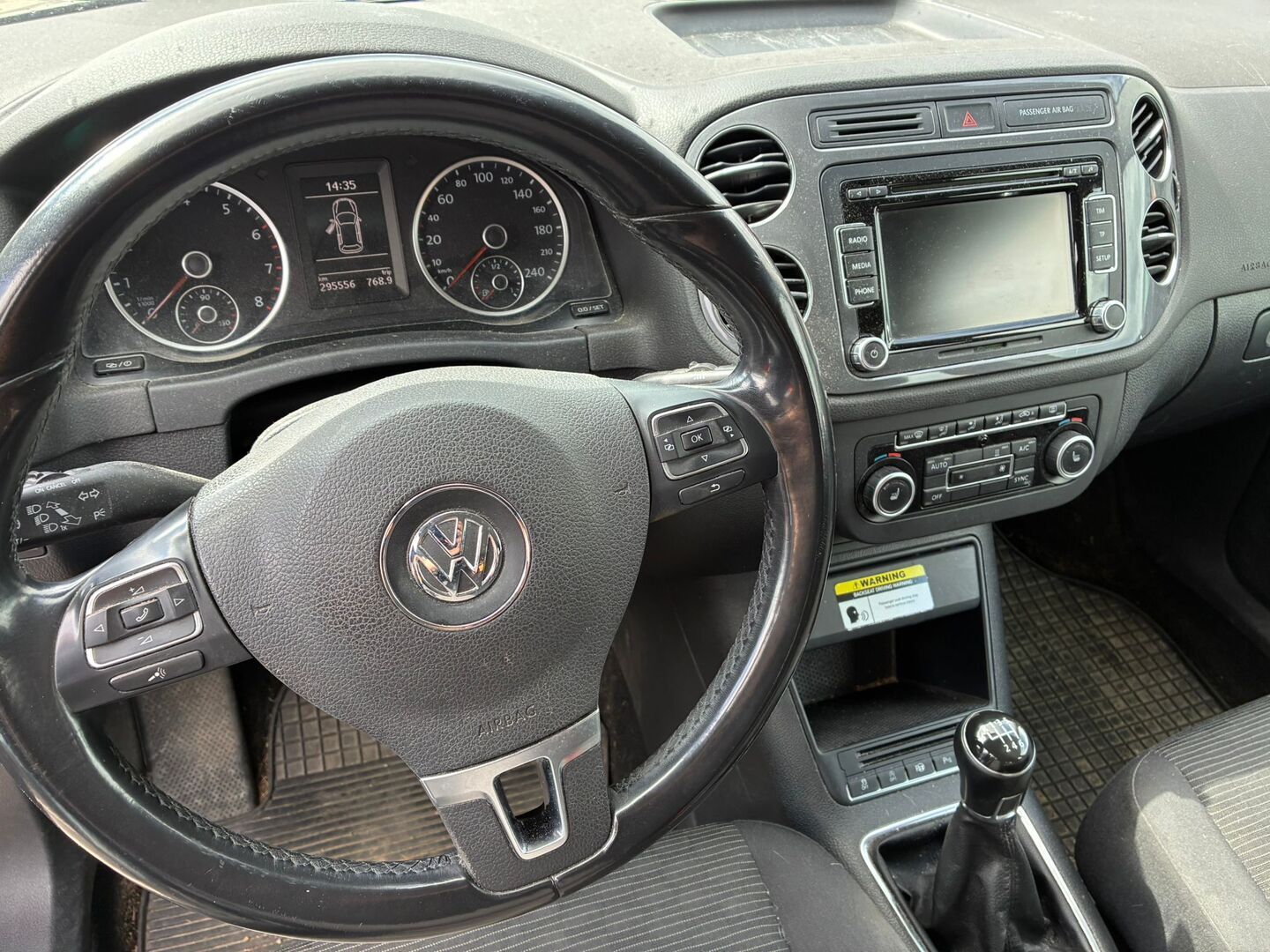 VOLKSWAGEN Tiguan 2013