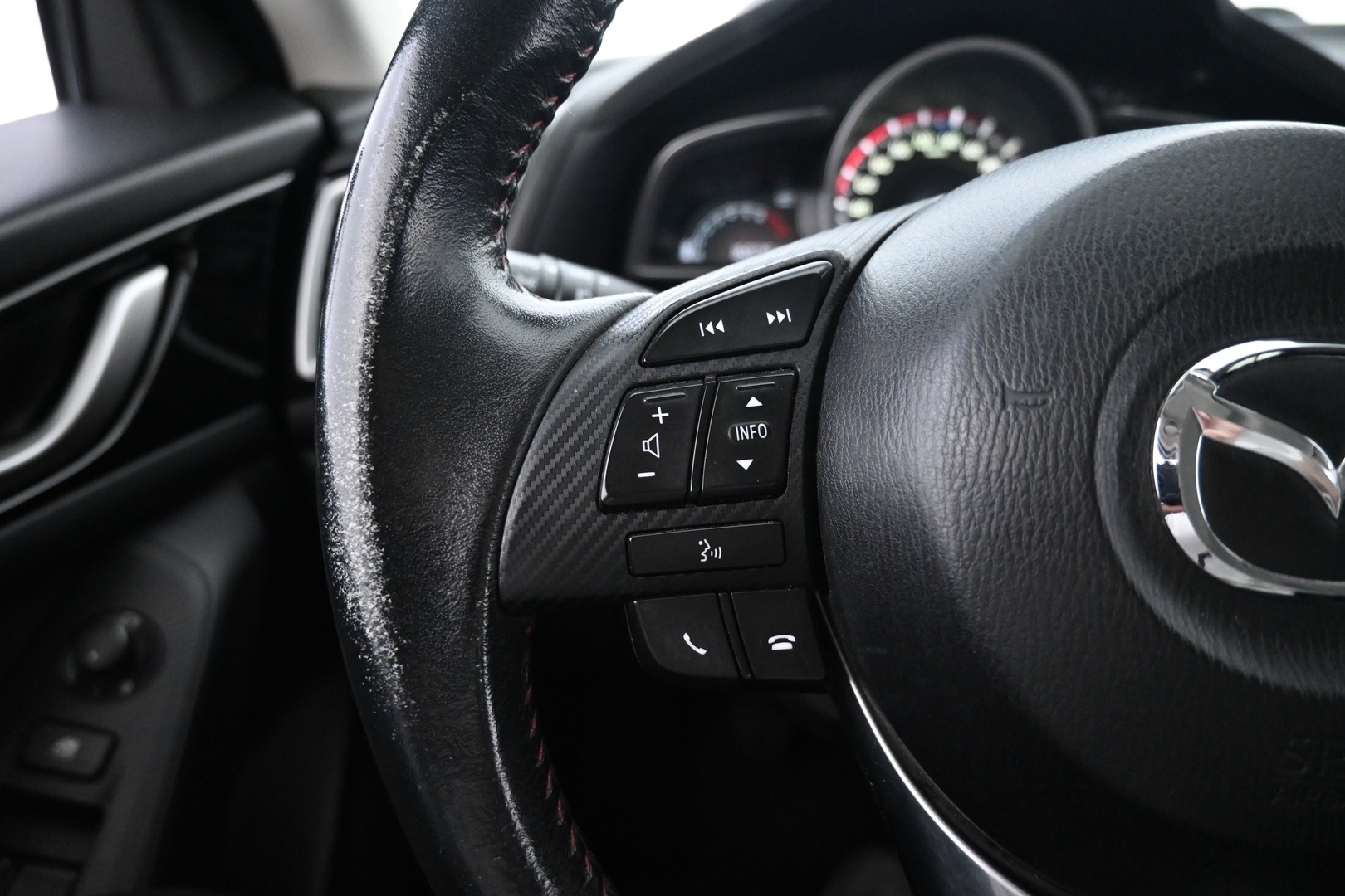 MAZDA 3 2014