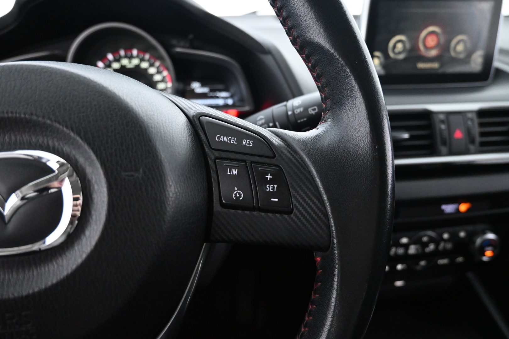 MAZDA 3 2014