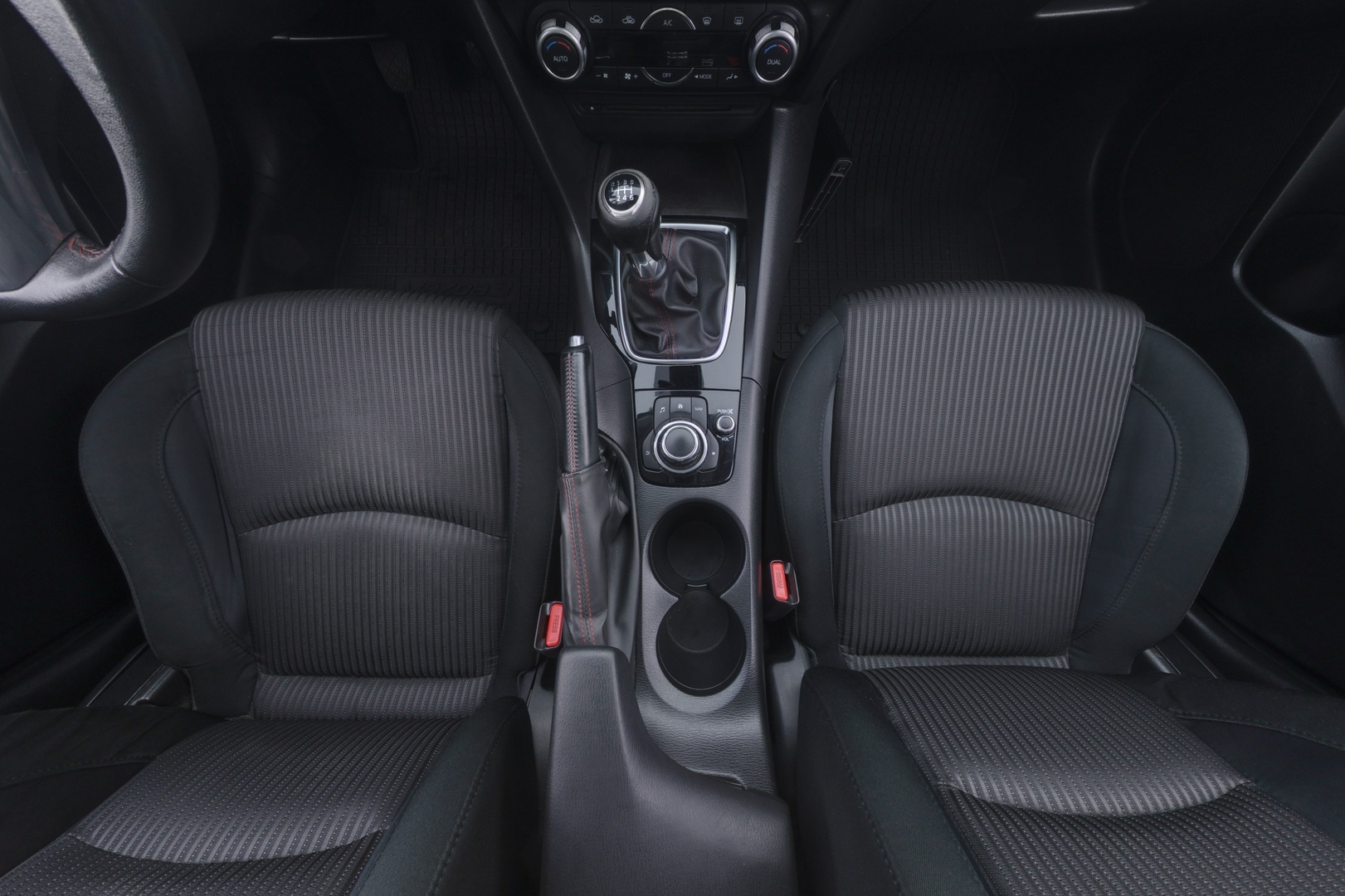 MAZDA 3 2014