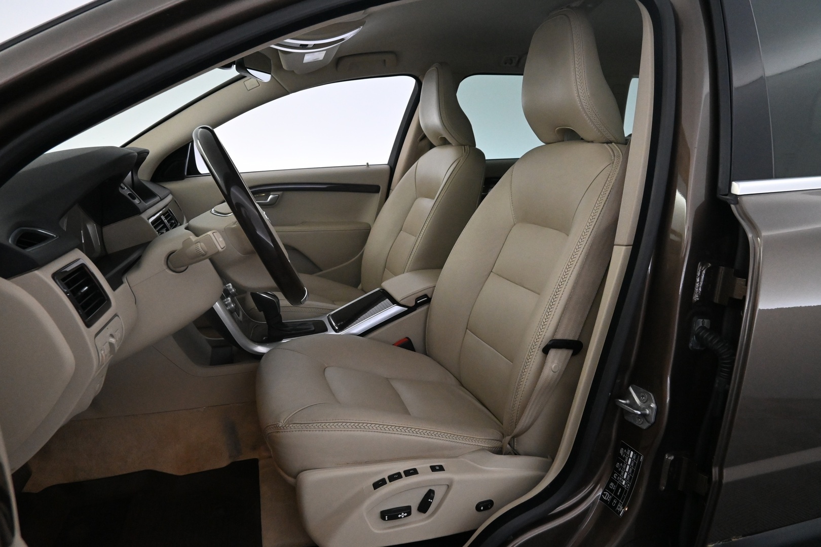 VOLVO XC70 2015