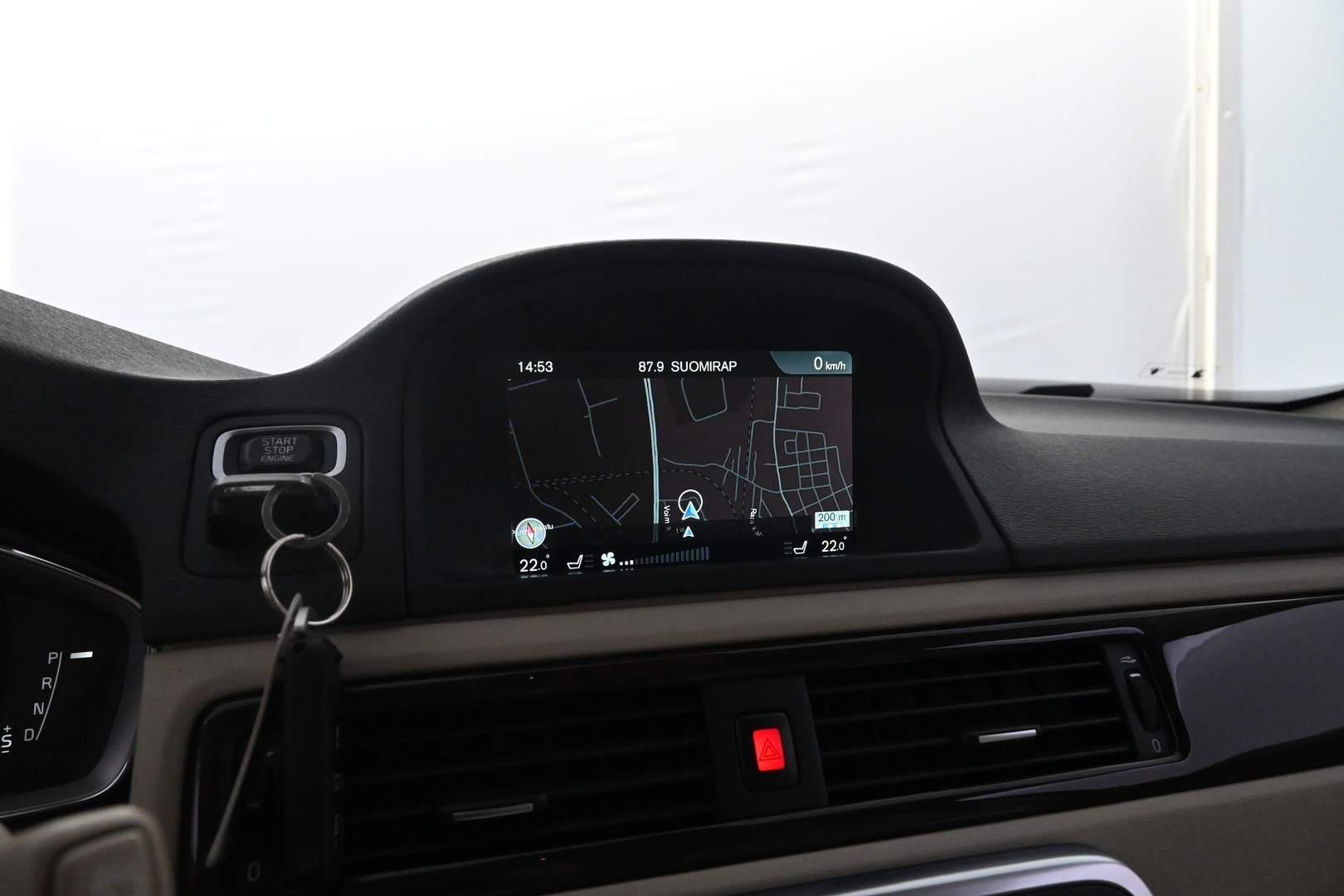 VOLVO XC70 2015