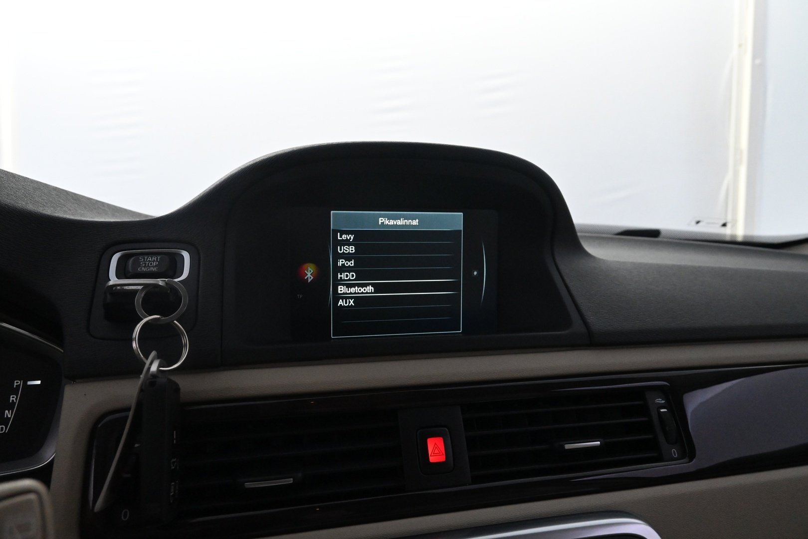 VOLVO XC70 2015
