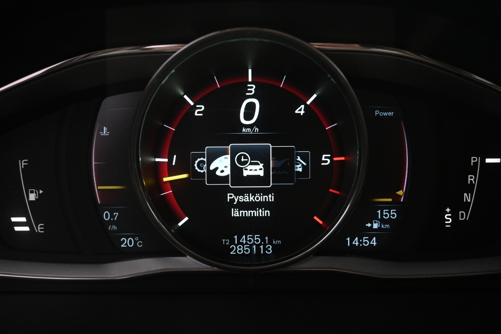 VOLVO XC70 2015