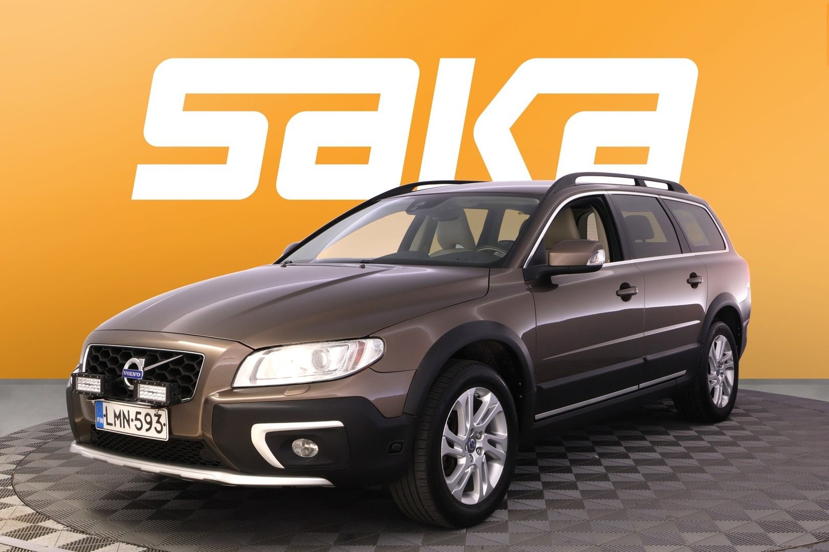 VOLVO XC70 2015