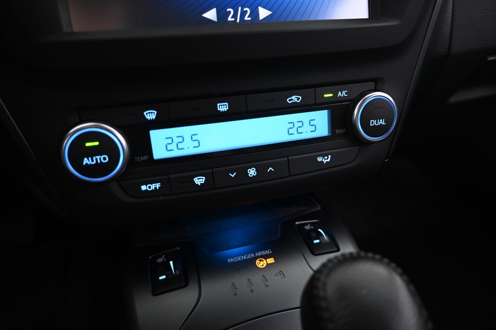 TOYOTA Avensis 2017