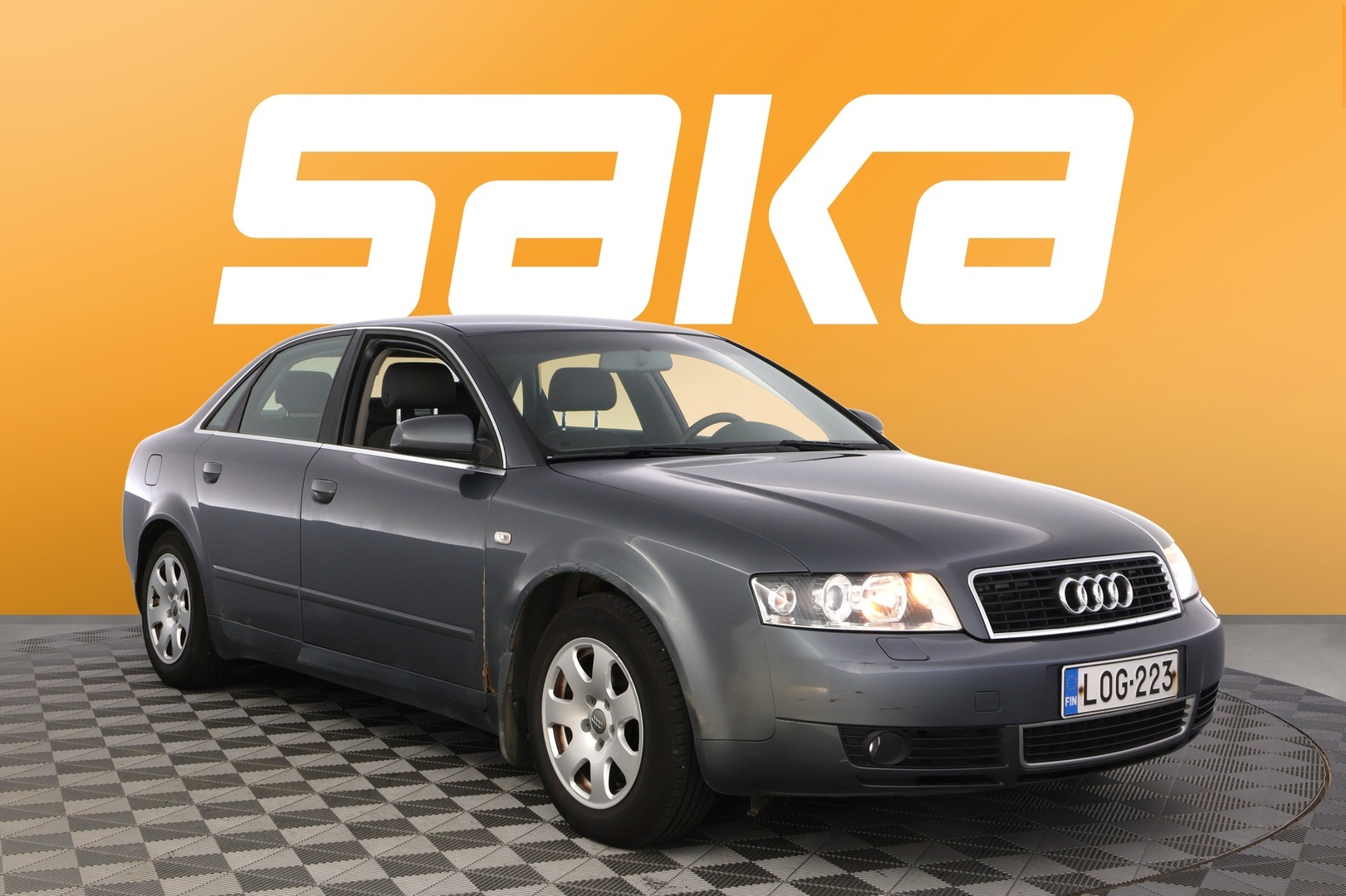 AUDI A4 2004