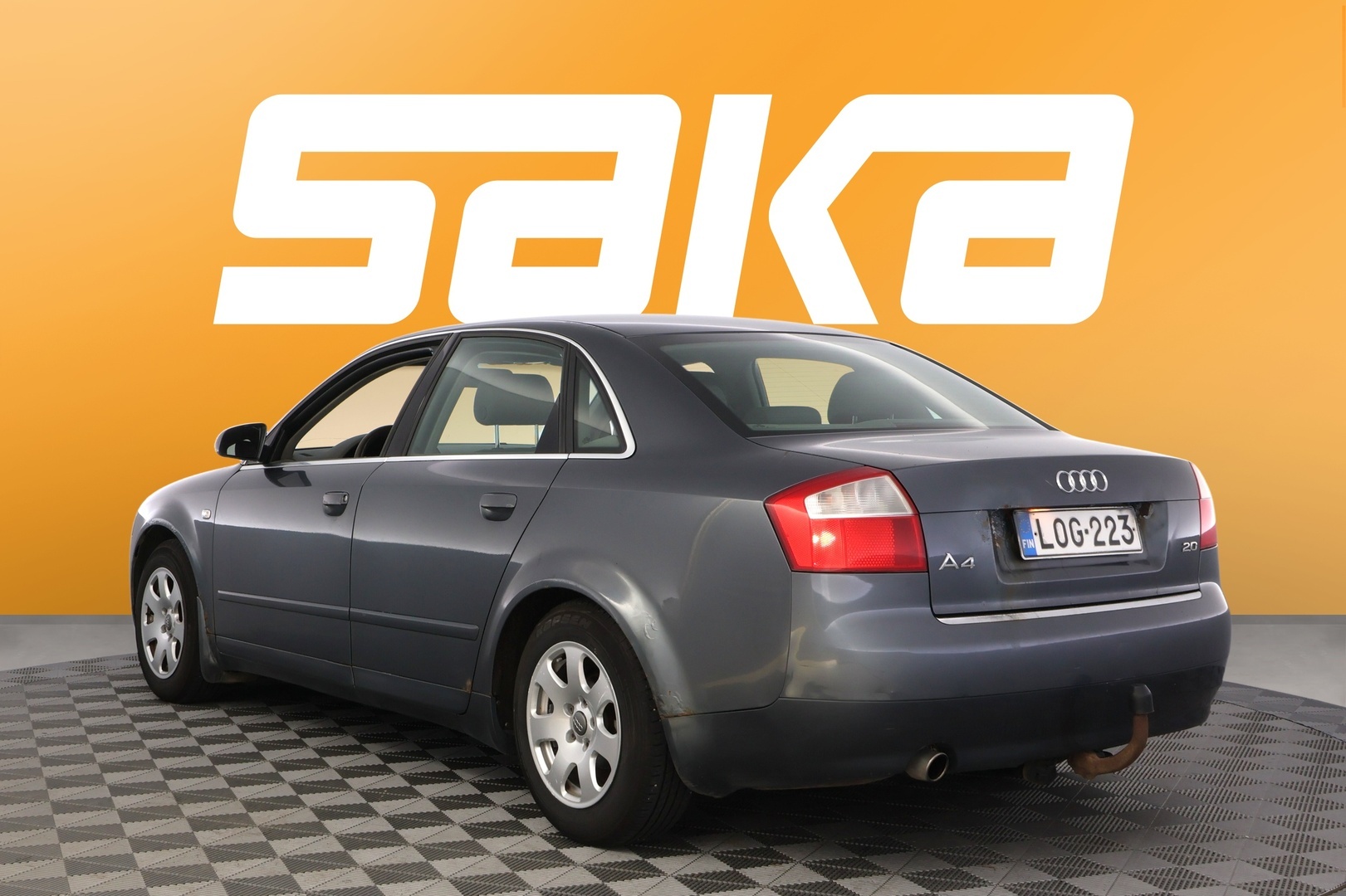 AUDI A4 2004