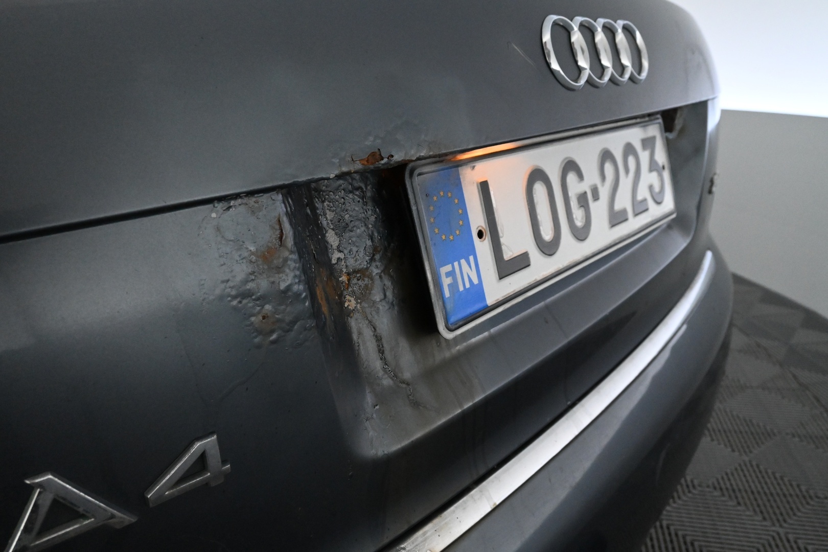 AUDI A4 2004