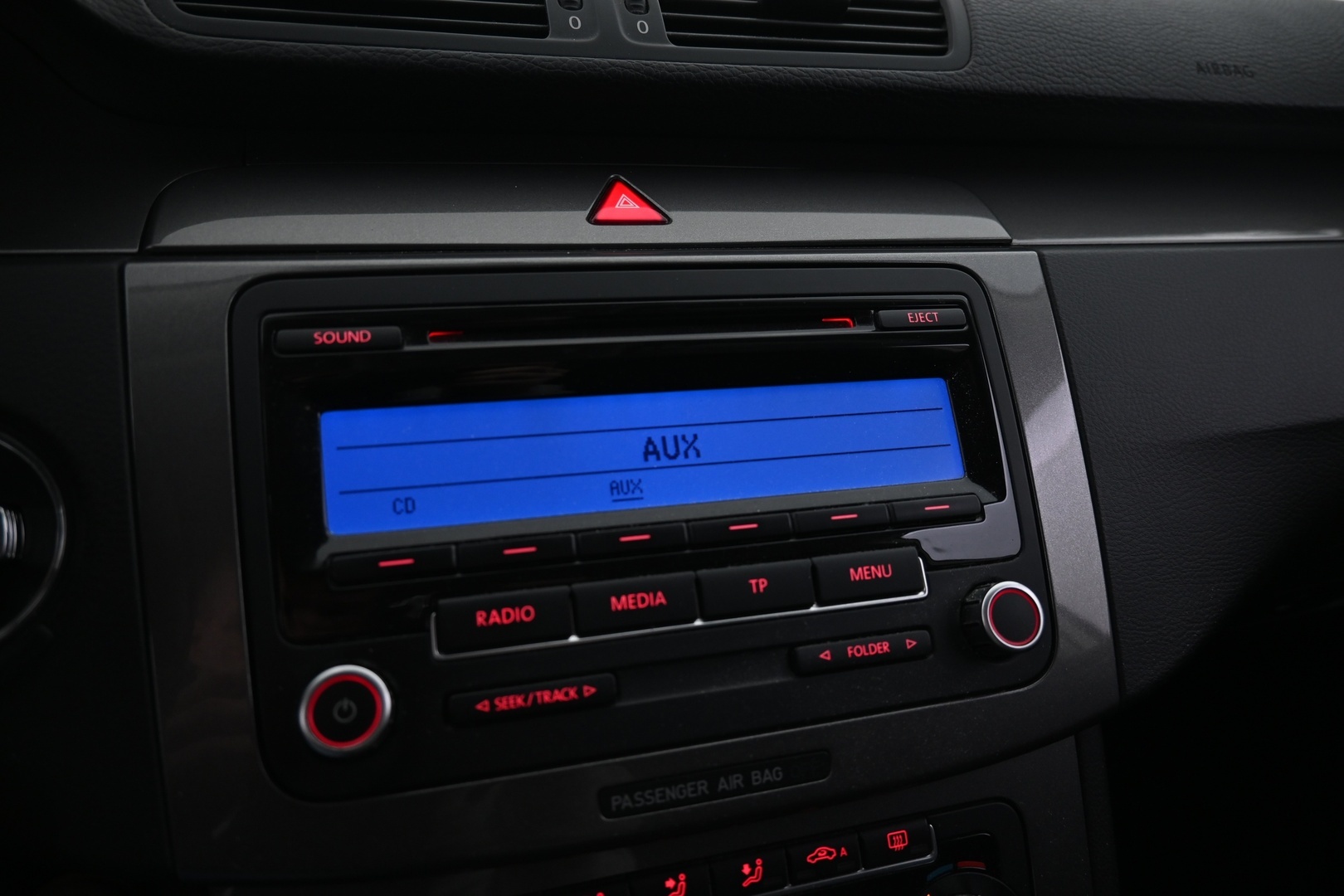 VOLKSWAGEN Passat 2010