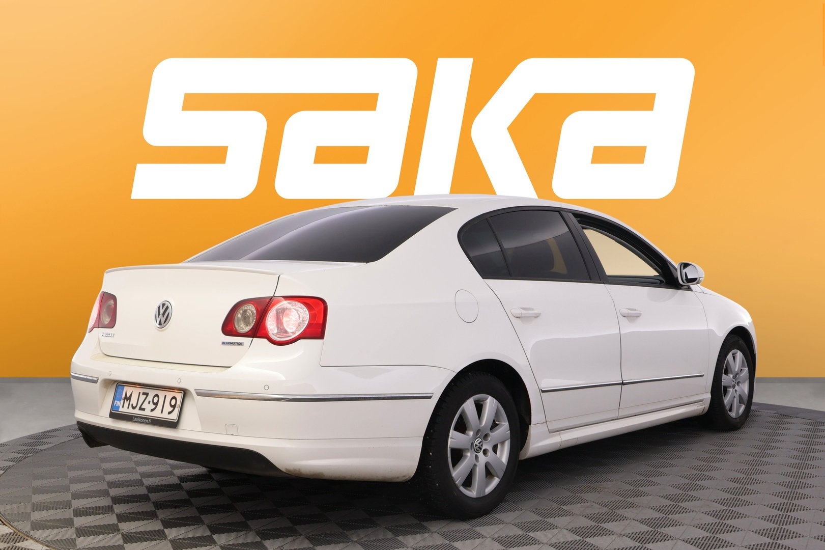 VOLKSWAGEN Passat 2010