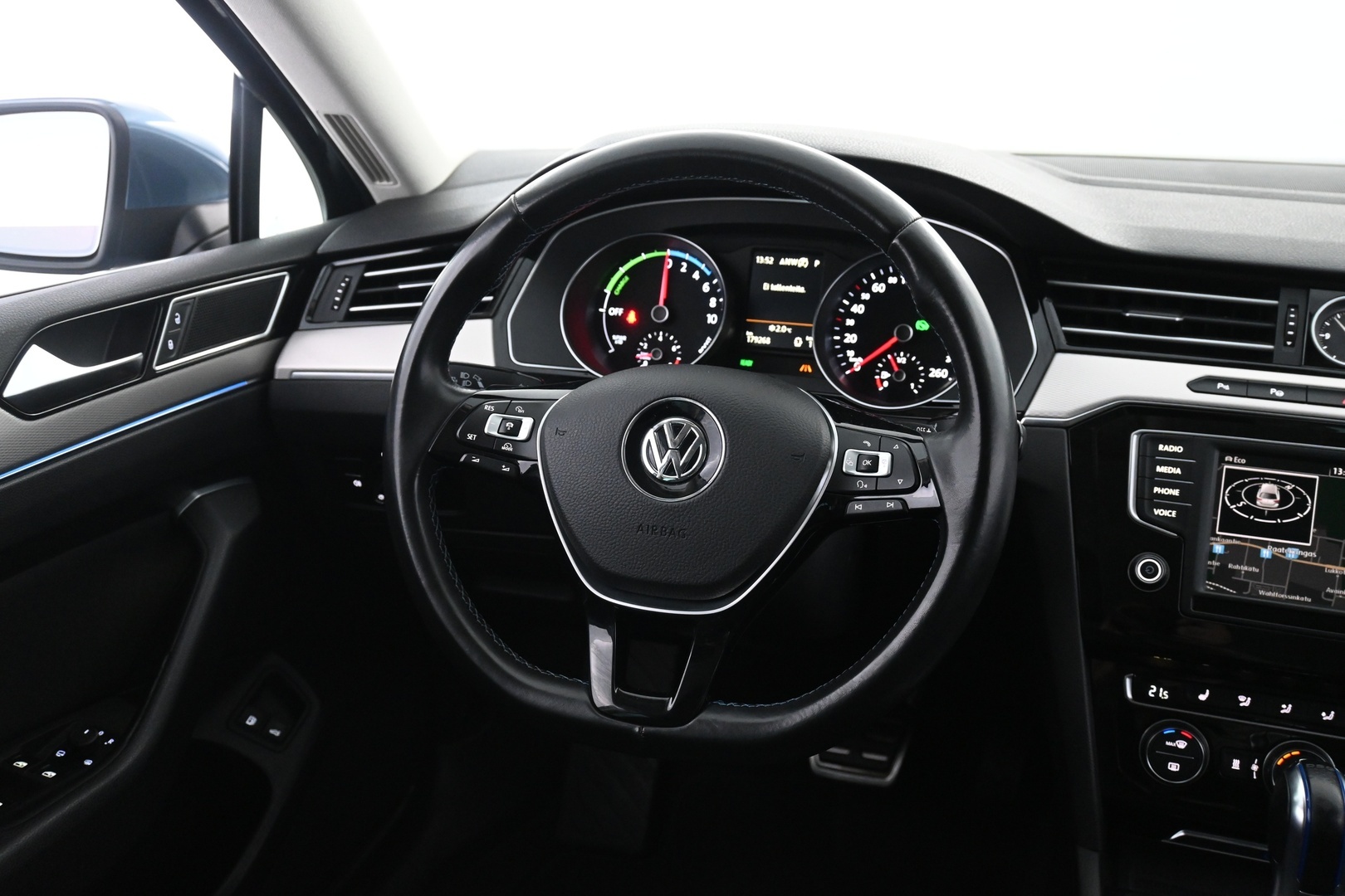 VOLKSWAGEN Passat 2016