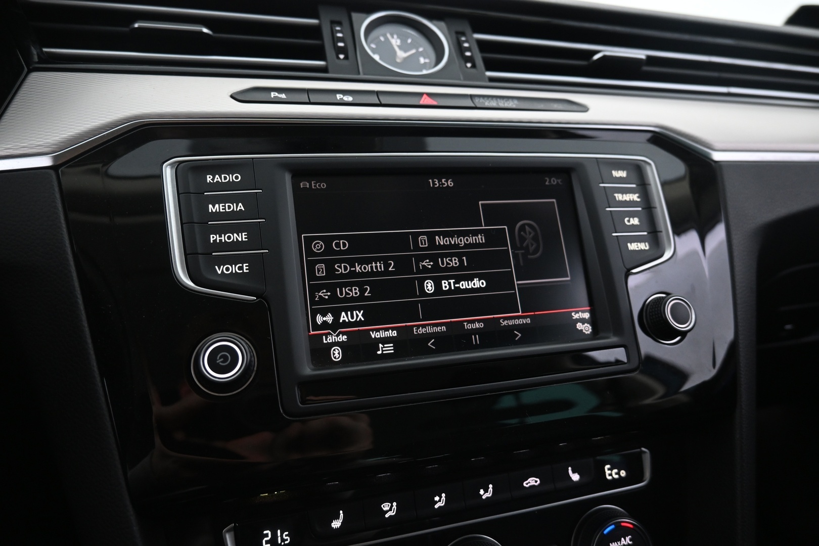 VOLKSWAGEN Passat 2016