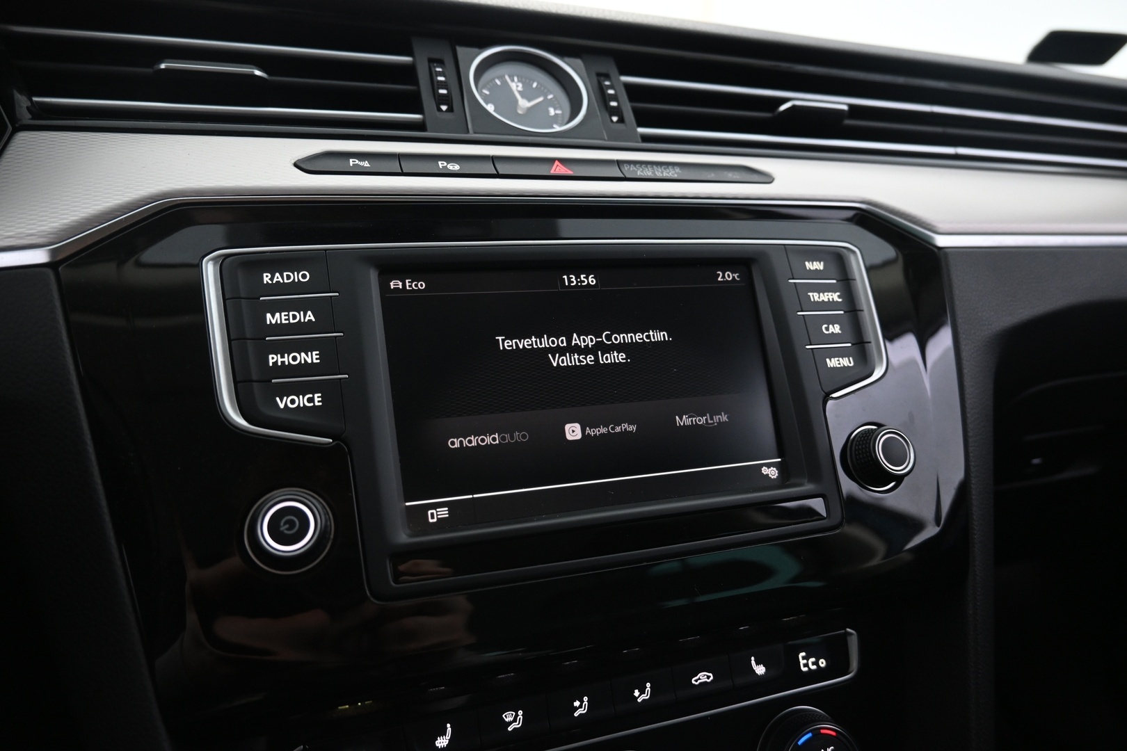 VOLKSWAGEN Passat 2016