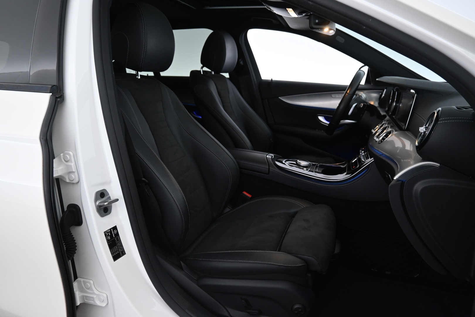 MERCEDES-BENZ E 2020