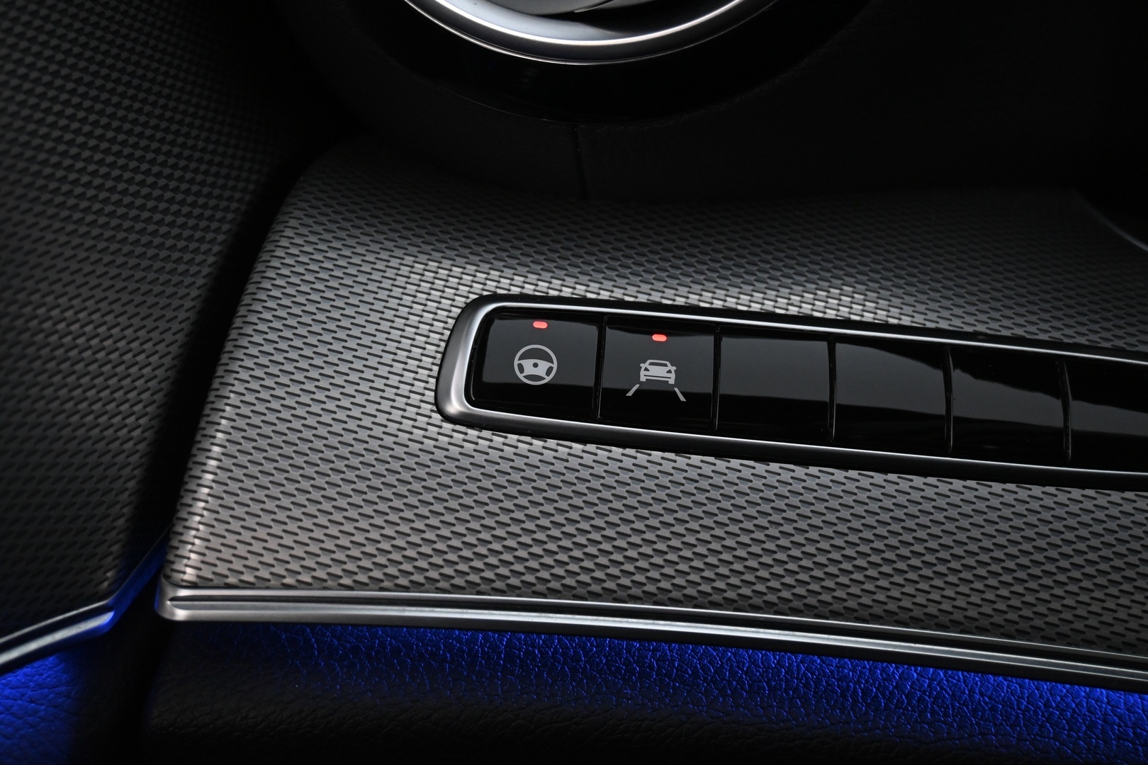 MERCEDES-BENZ E 2020