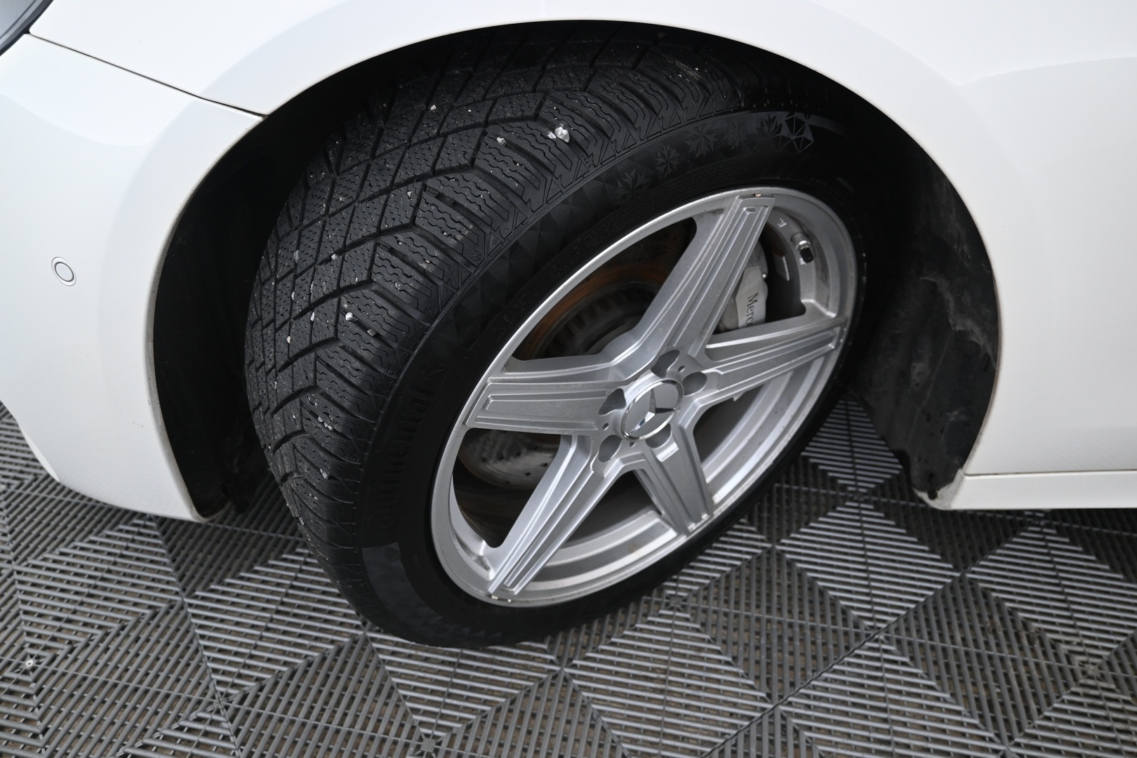 MERCEDES-BENZ E 2020