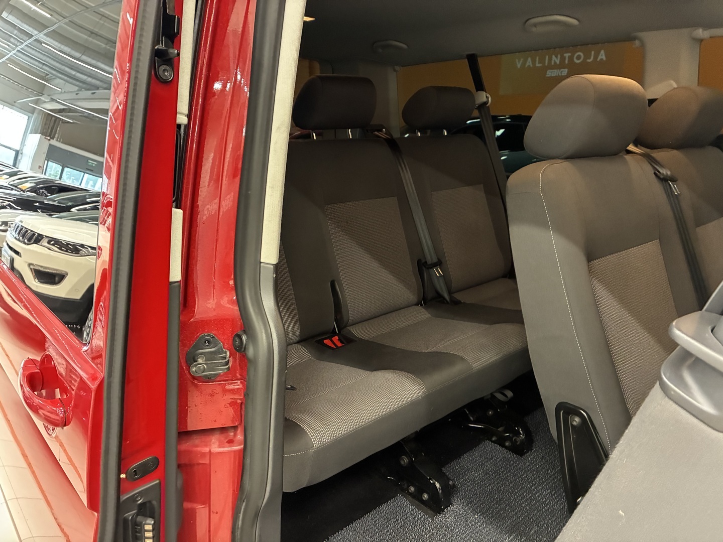 VOLKSWAGEN Caravelle 2013