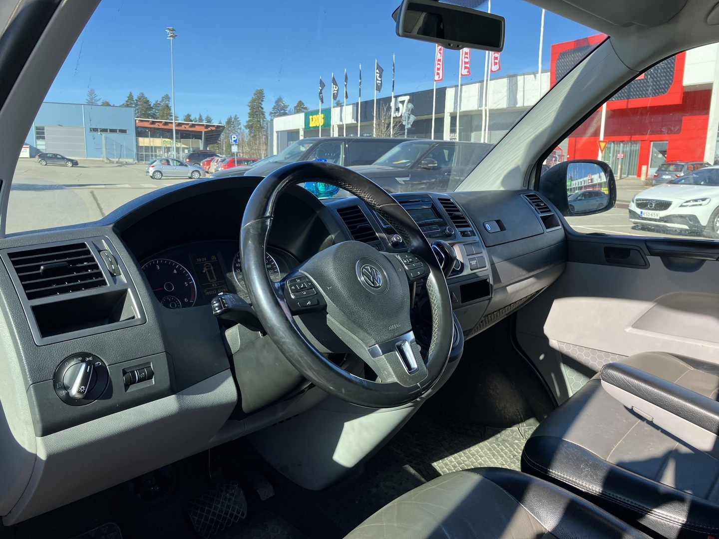 VOLKSWAGEN Transporter 2015