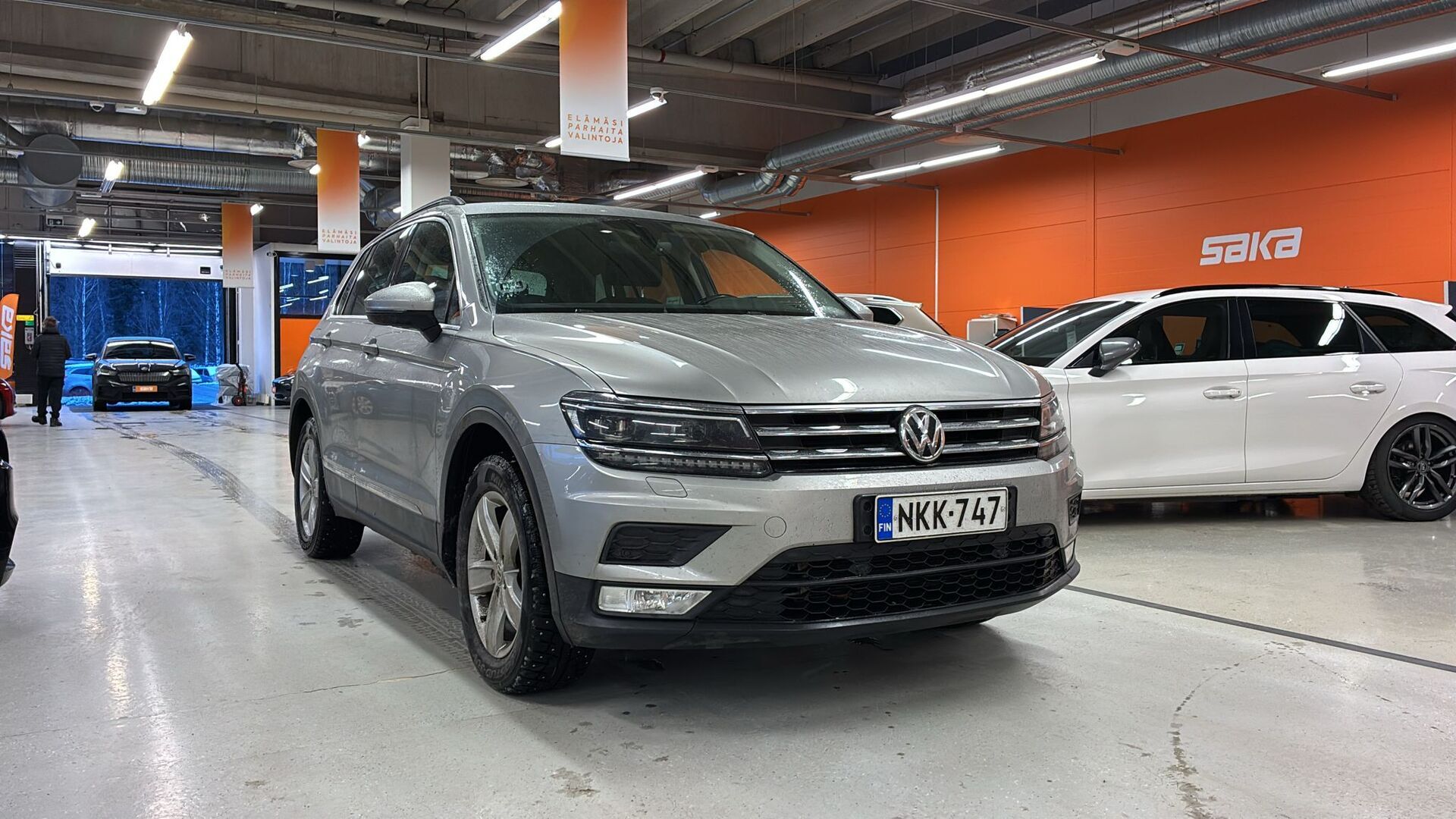 VOLKSWAGEN Tiguan 2016