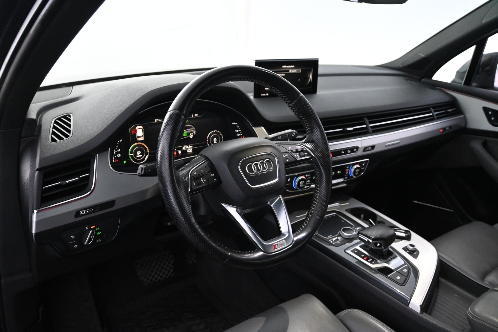 AUDI Q7 2018