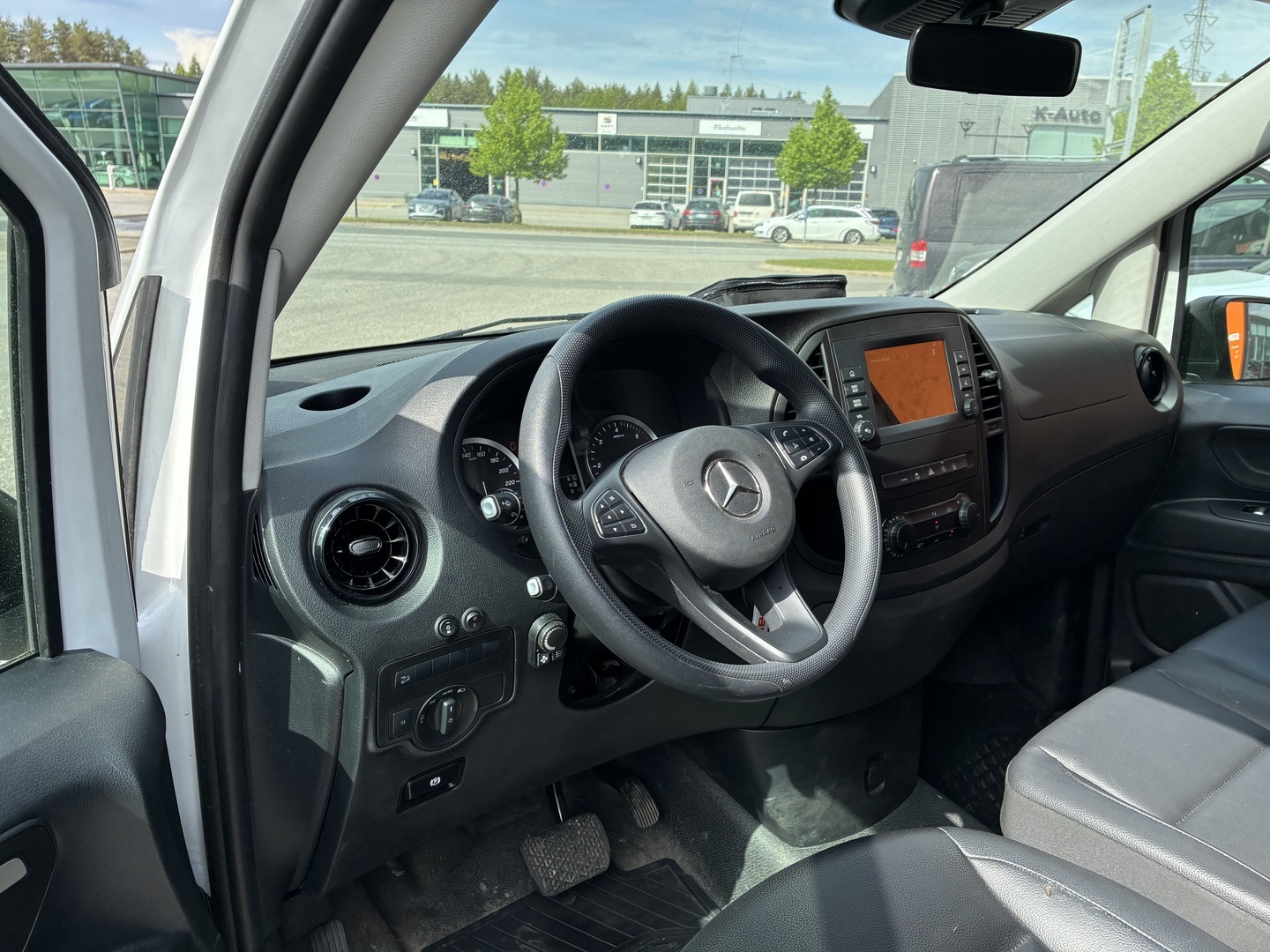 MERCEDES-BENZ Vito 2023