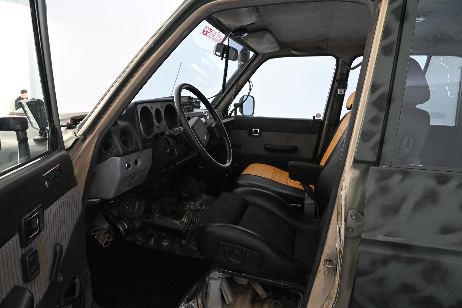 TOYOTA Land Cruiser V8 1983