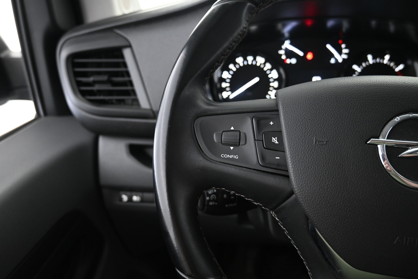 OPEL Vivaro 2021