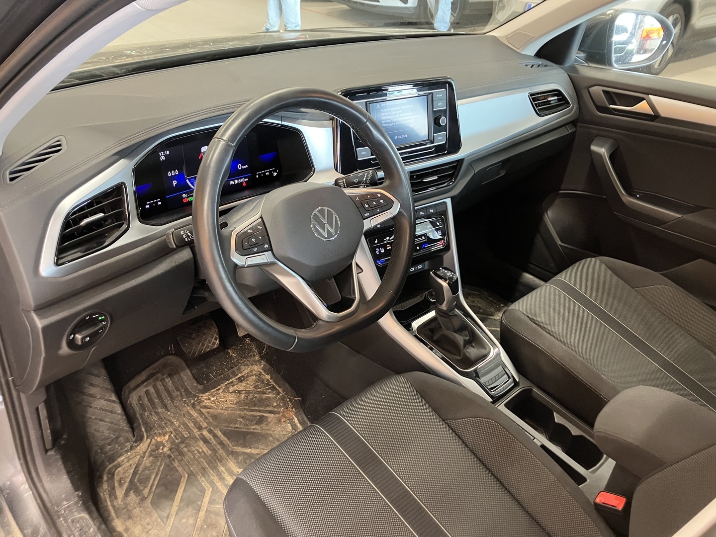 VOLKSWAGEN T-Roc 2024