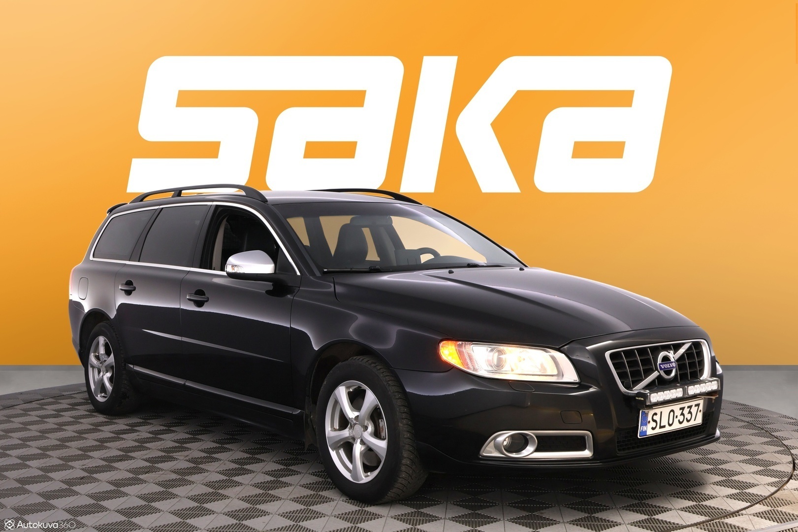 VOLVO V70 2010