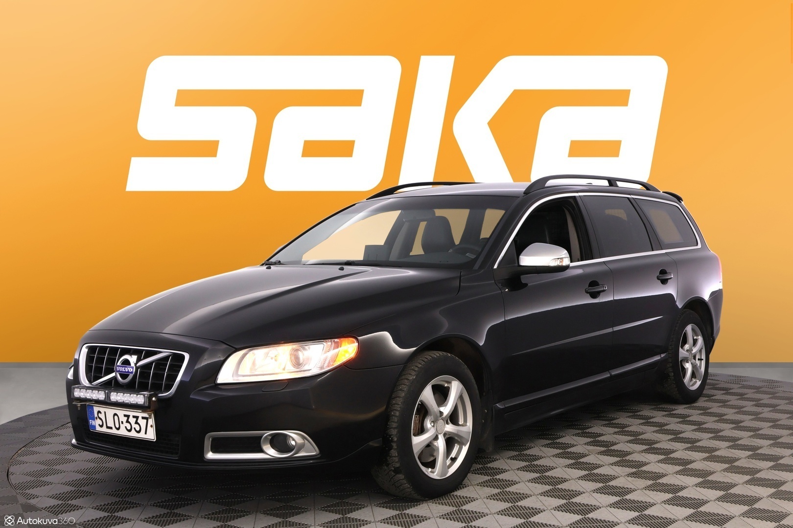 VOLVO V70 2010